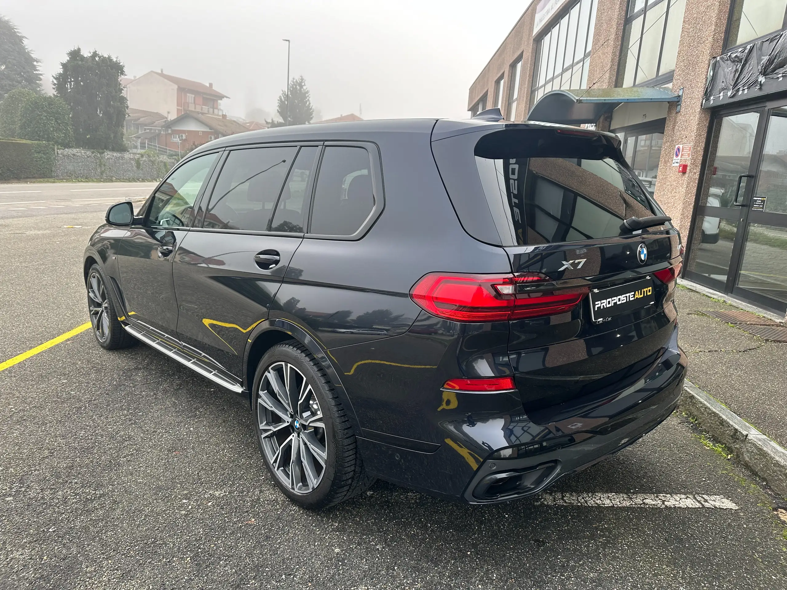 BMW - X7 M