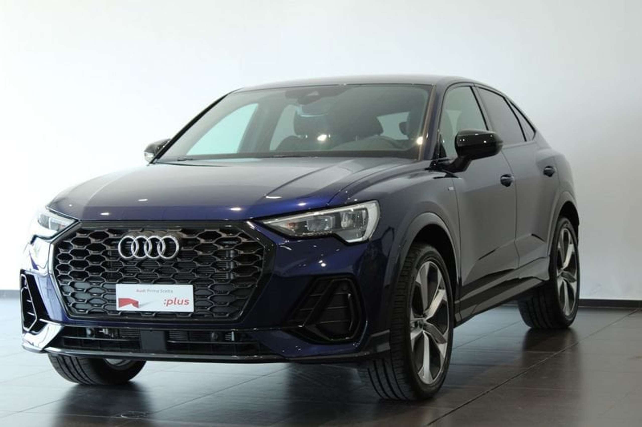 Audi - Q3