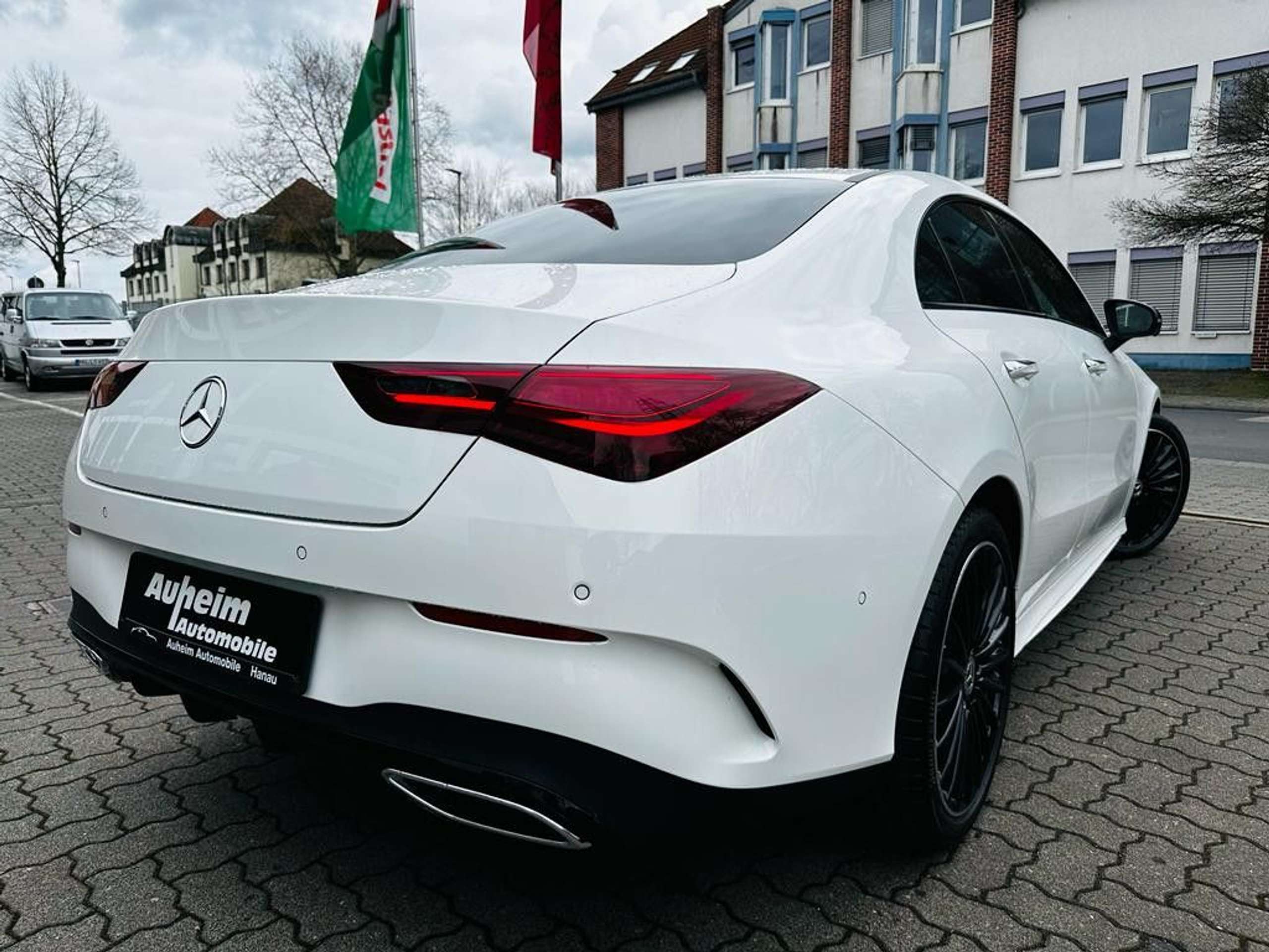 Mercedes-Benz - CLA 200