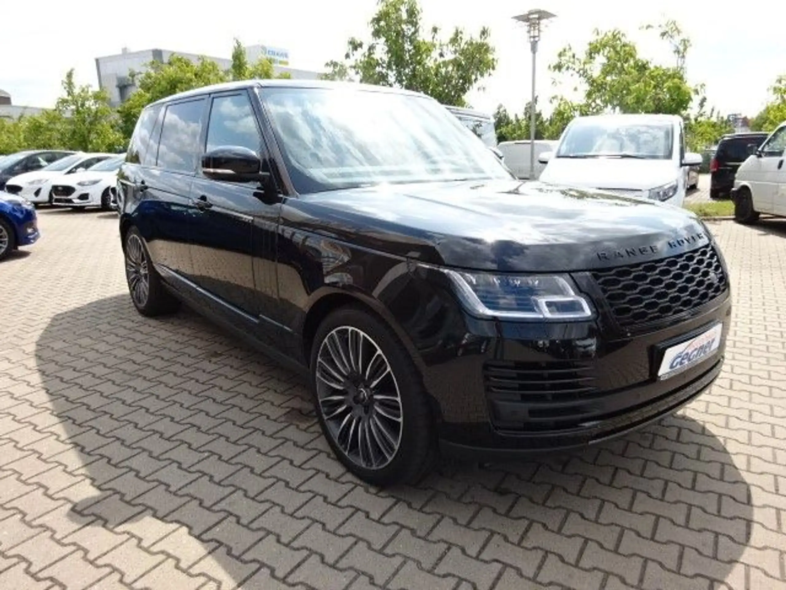 Land Rover - Range Rover