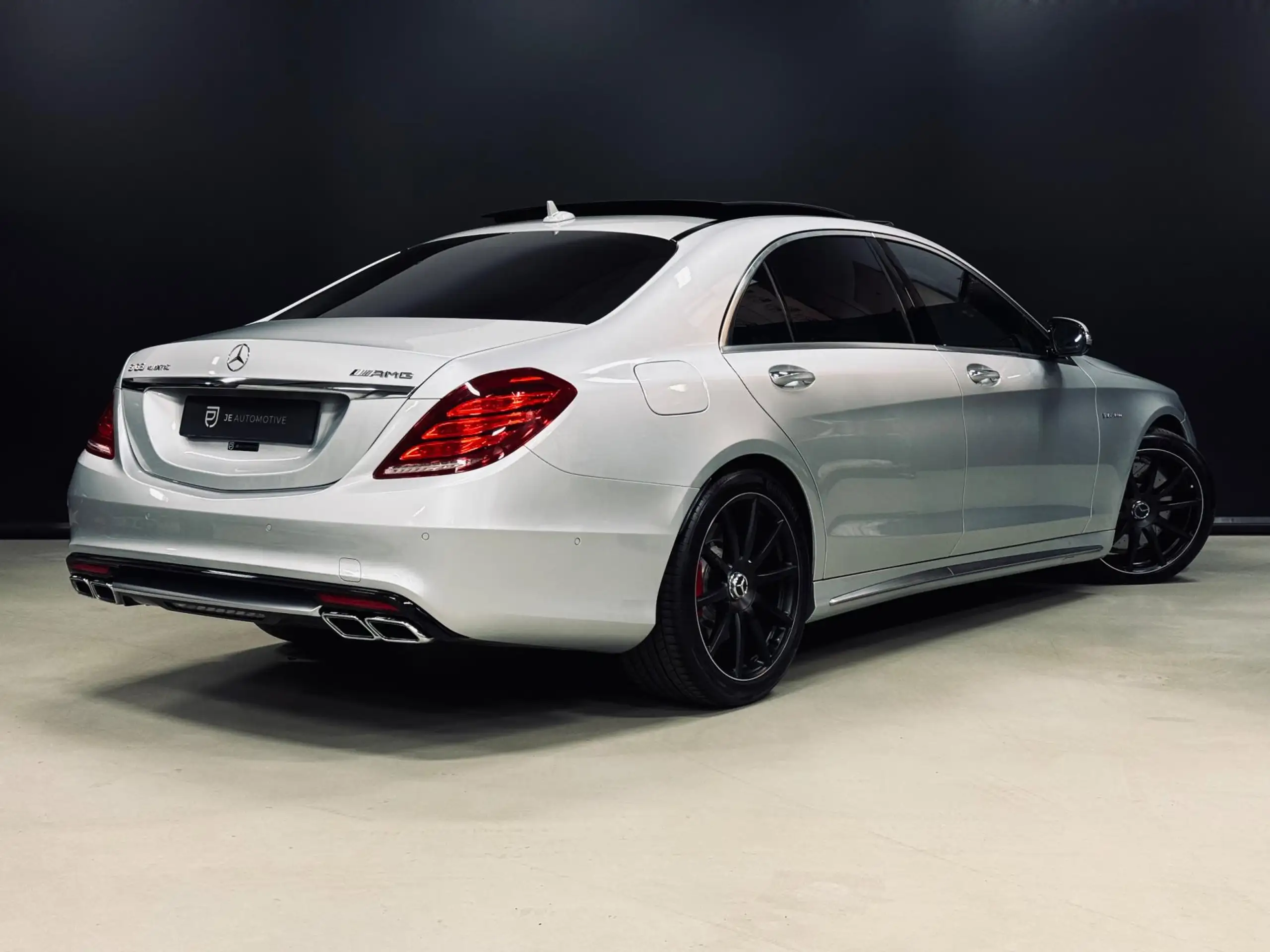 Mercedes-Benz - S 63 AMG