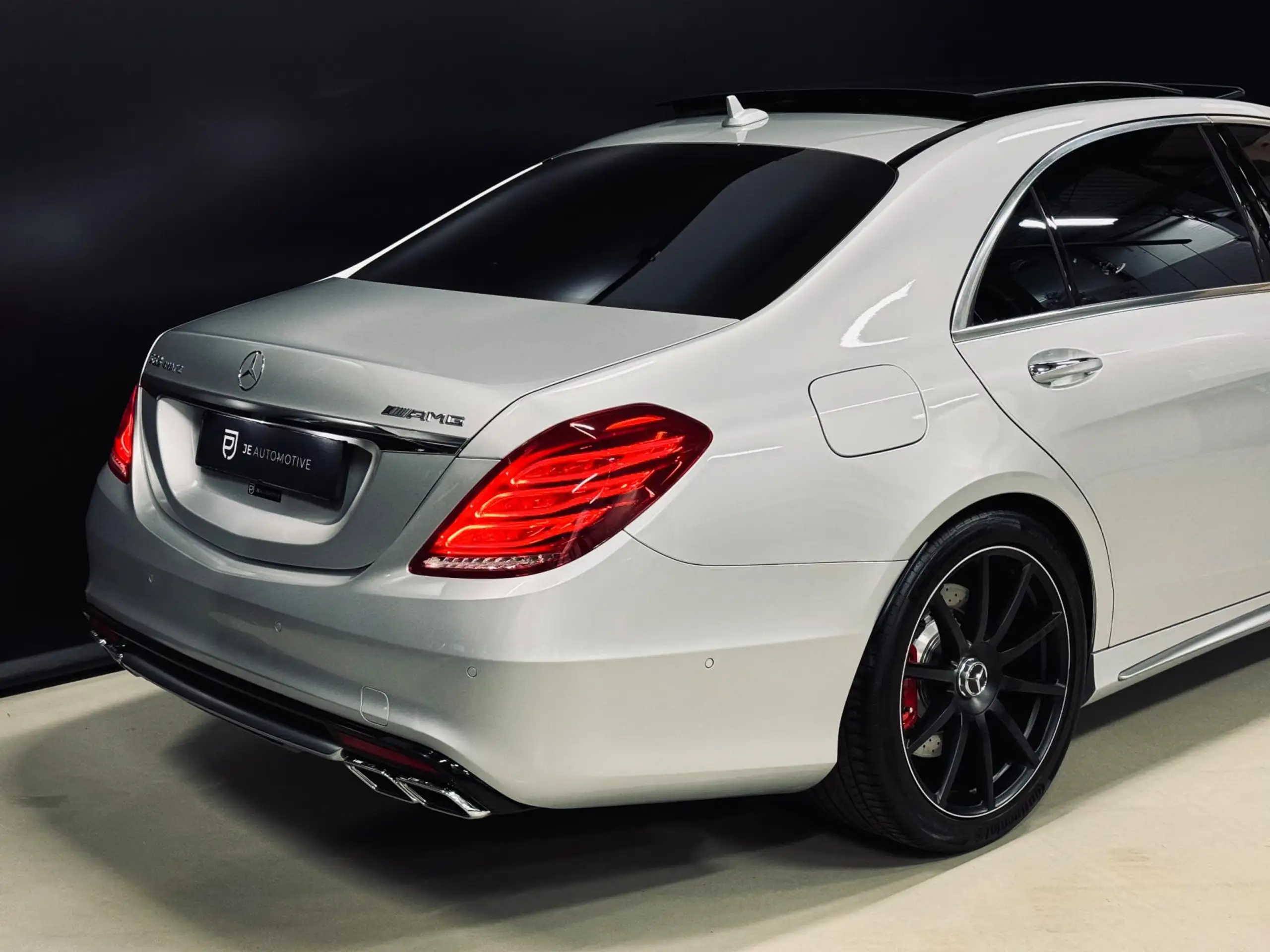 Mercedes-Benz - S 63 AMG