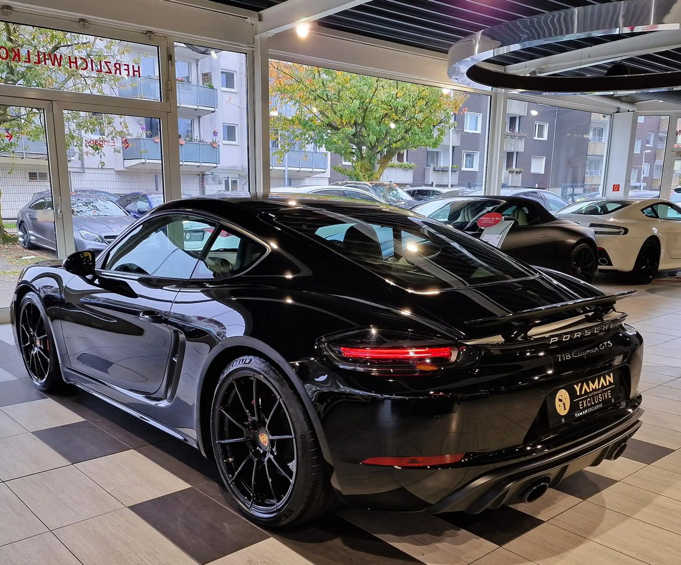 Porsche - Cayman