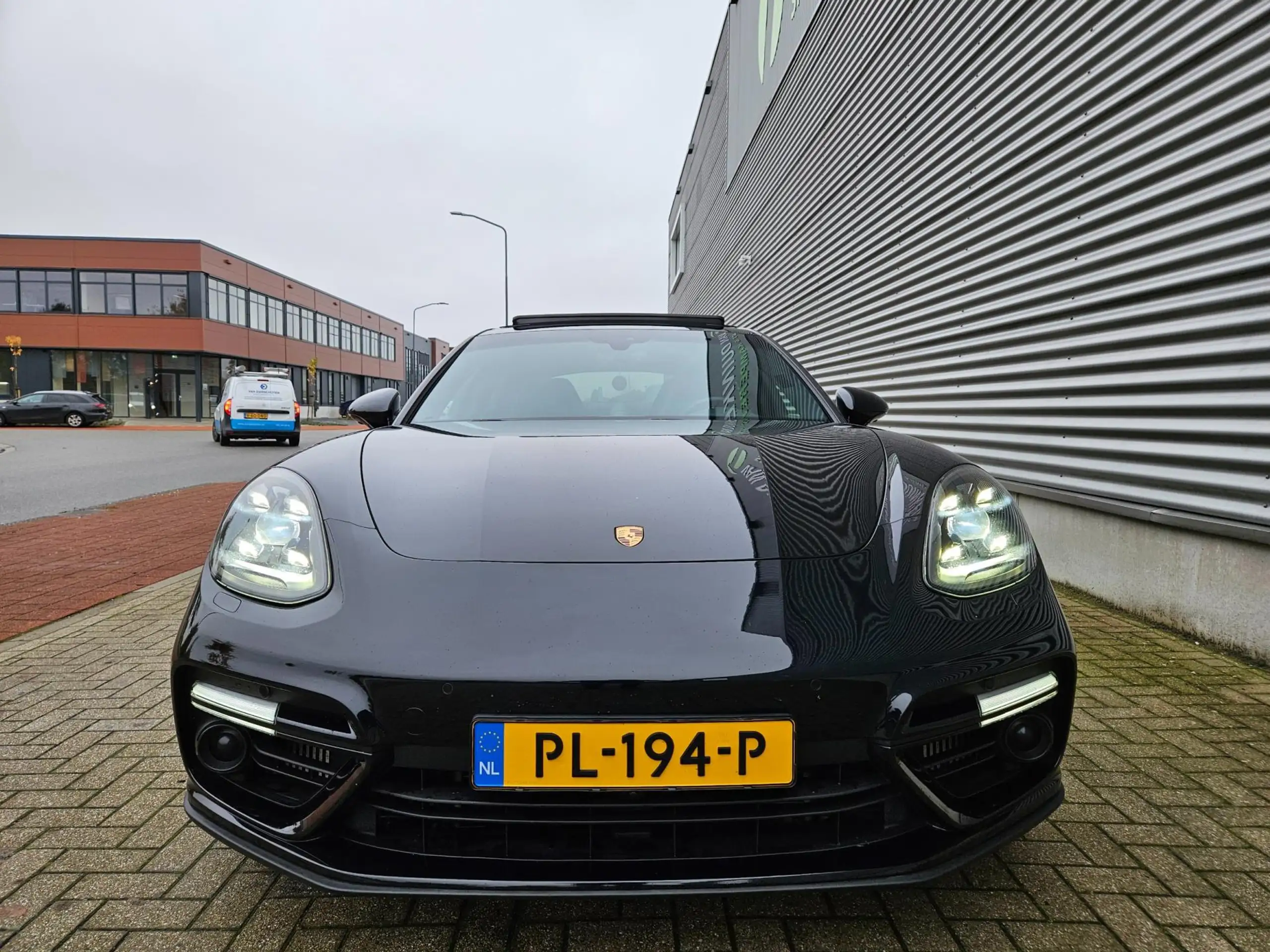 Porsche - Panamera