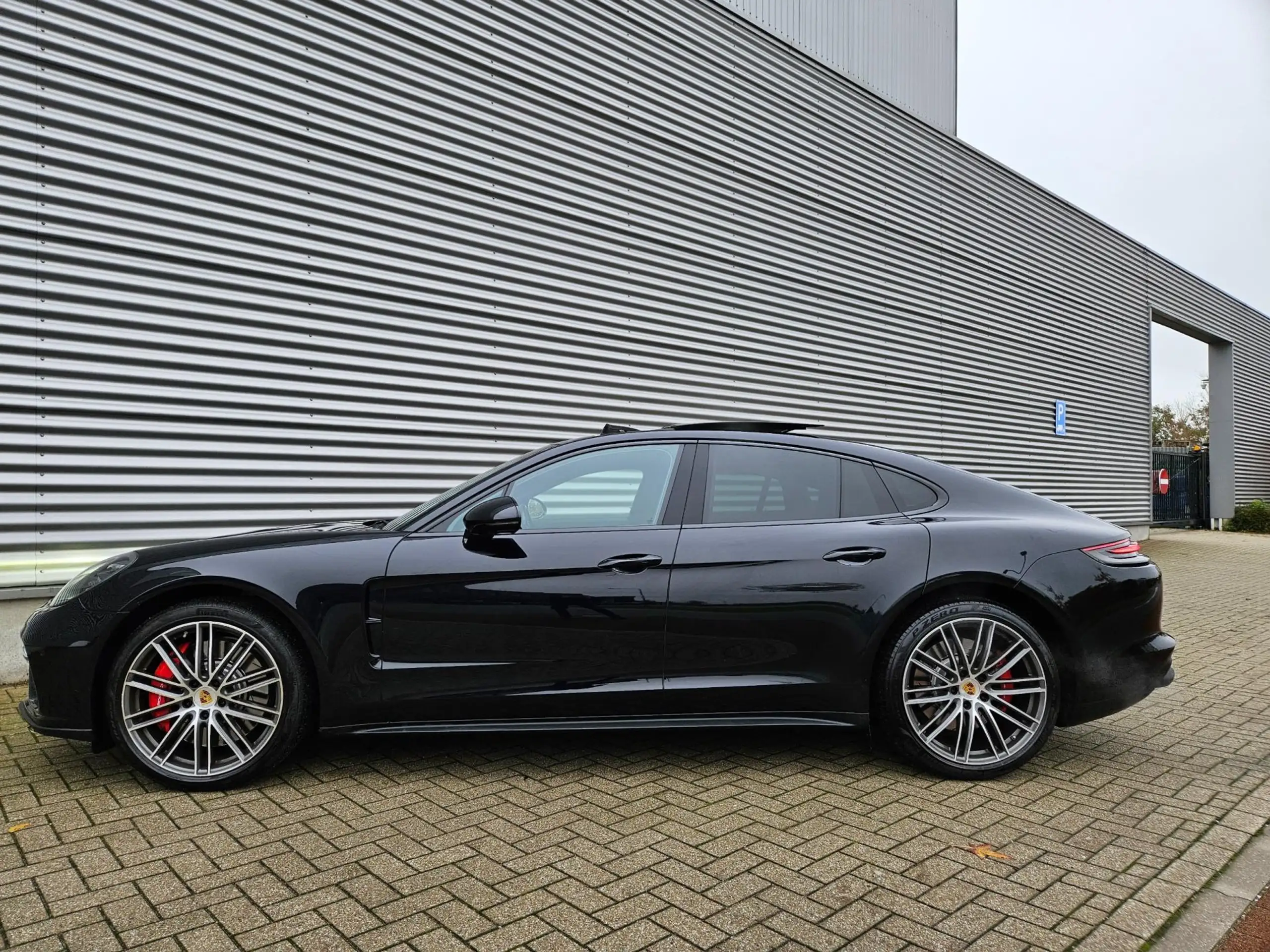 Porsche - Panamera