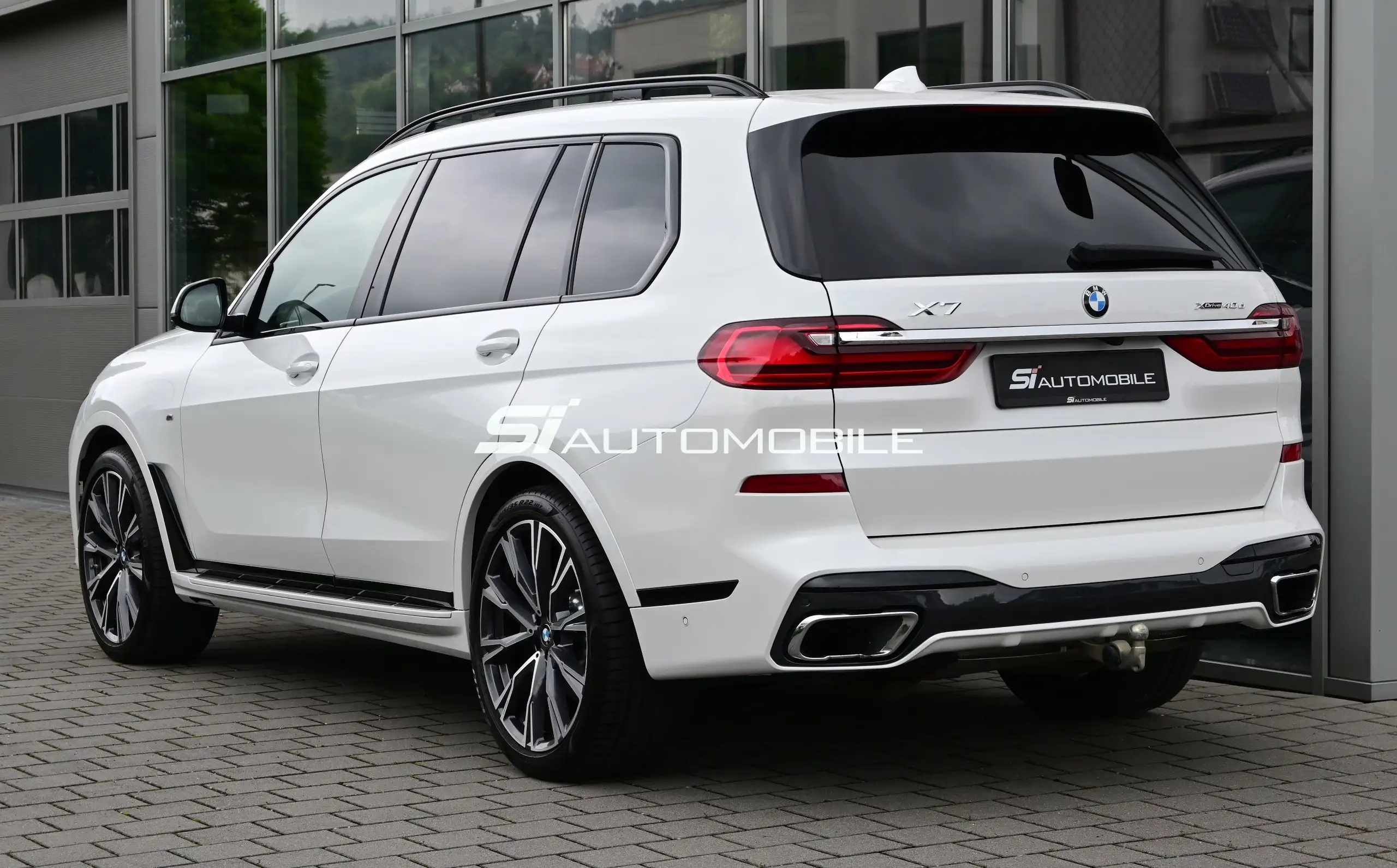 BMW - X7