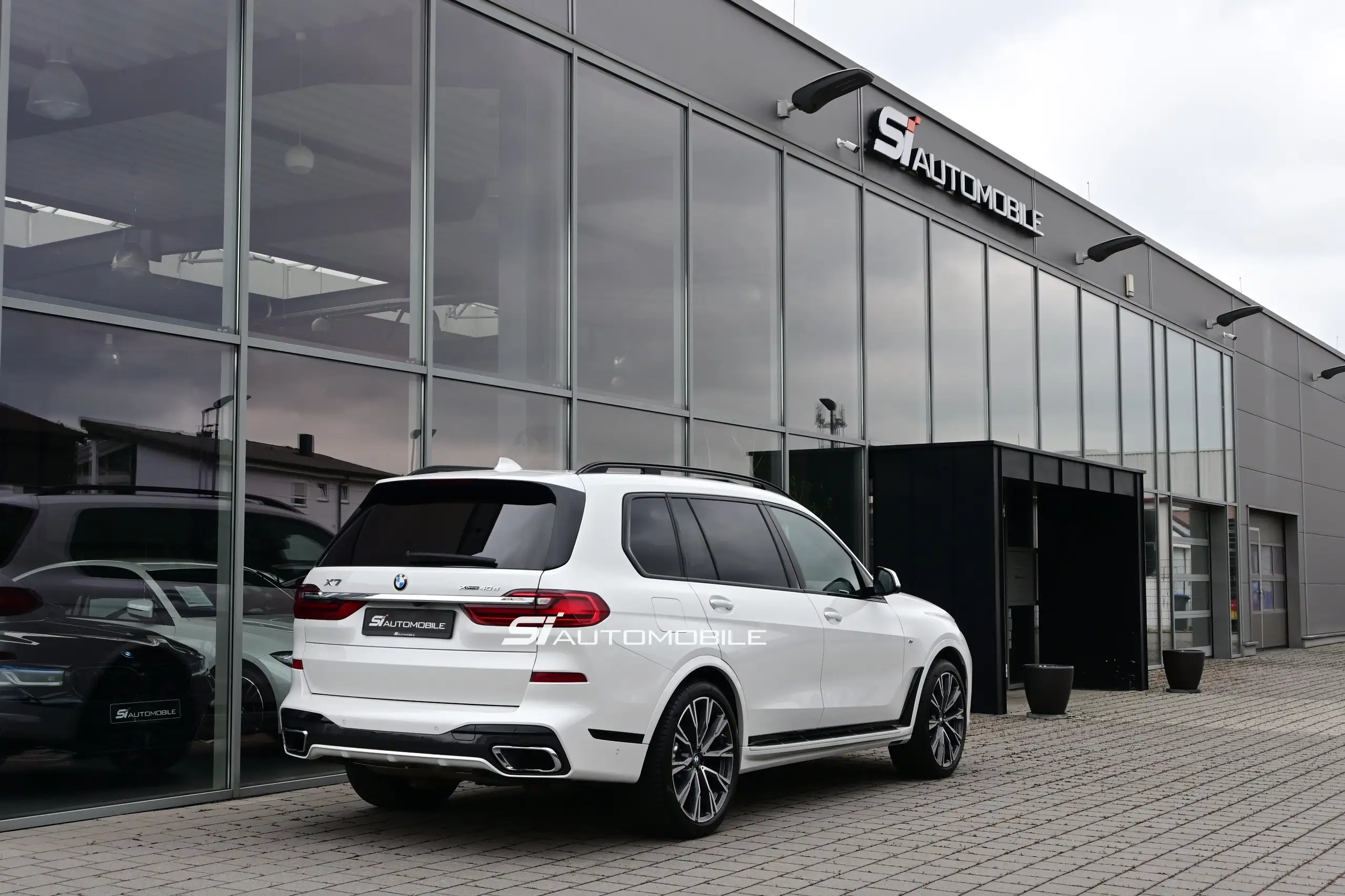 BMW - X7