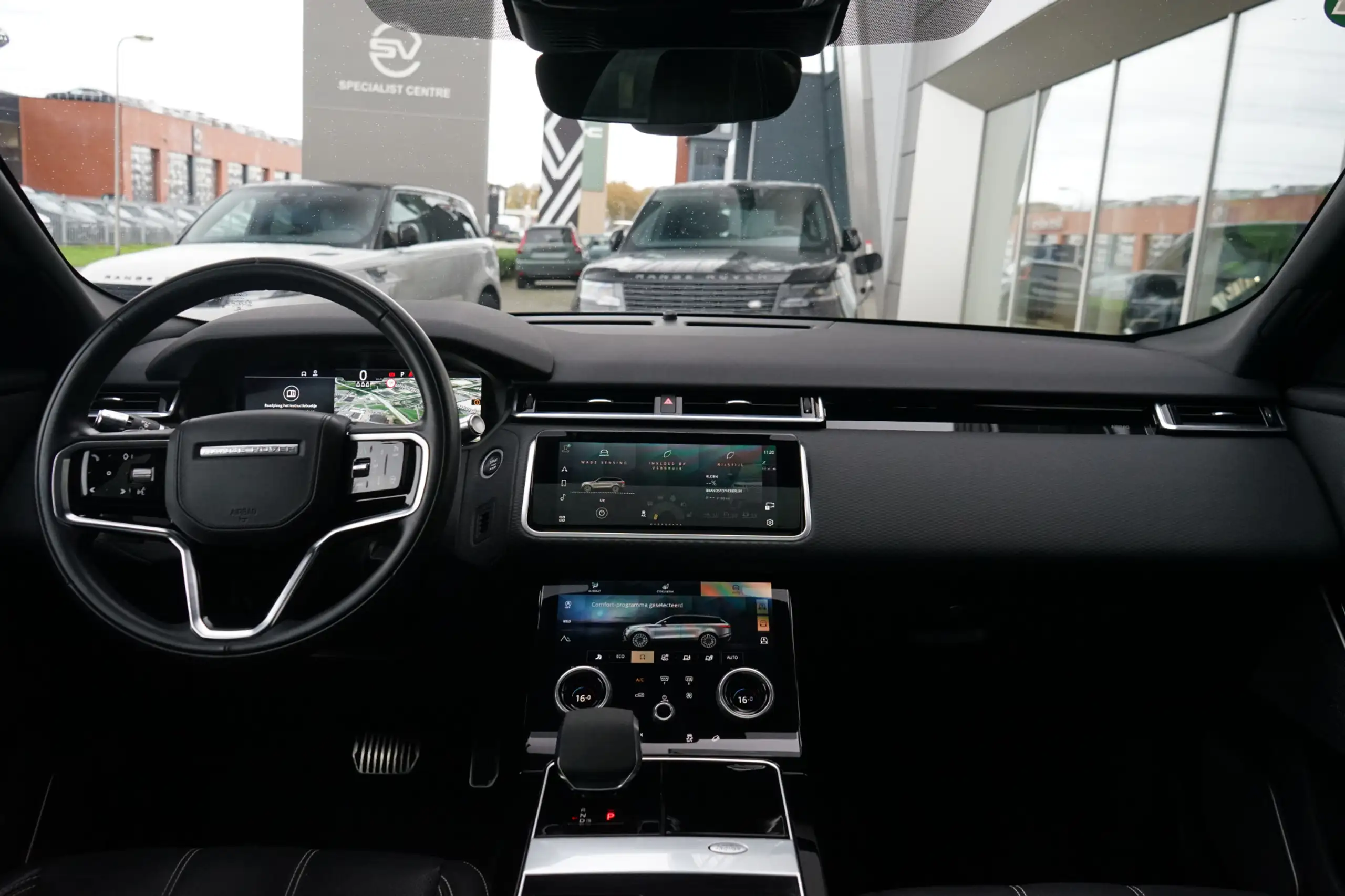 Land Rover - Range Rover Velar