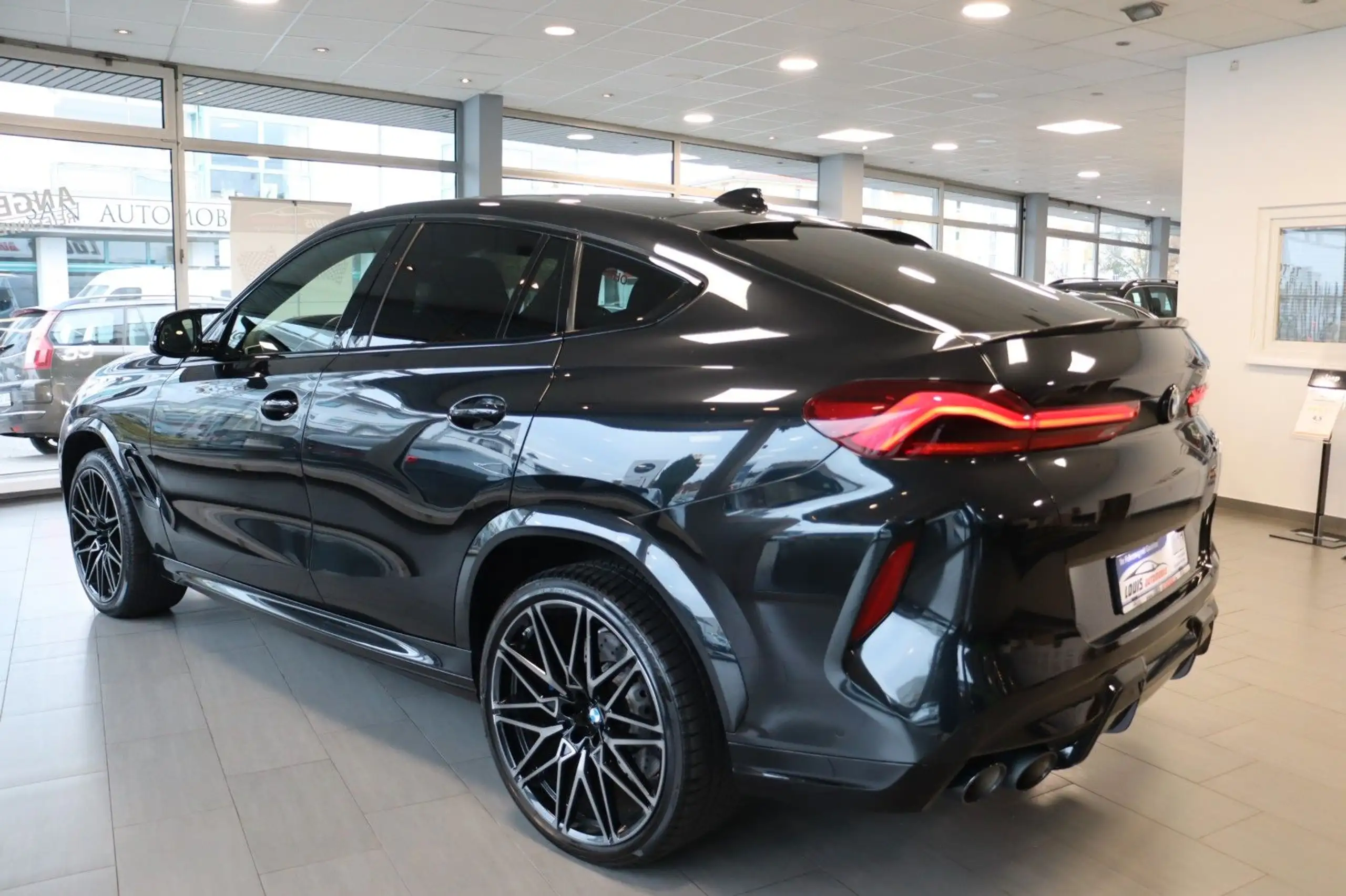 BMW - X6 M