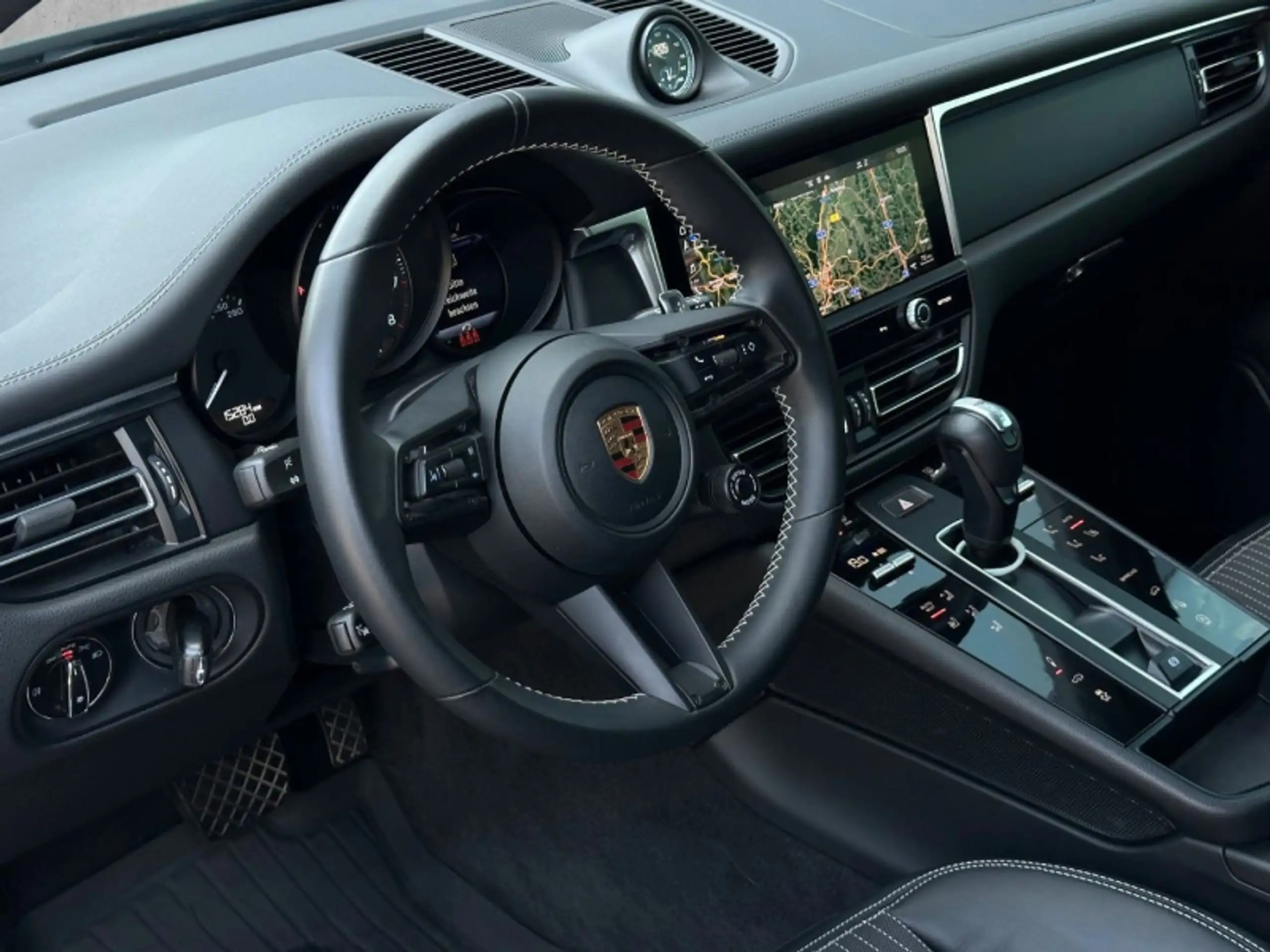 Porsche - Macan