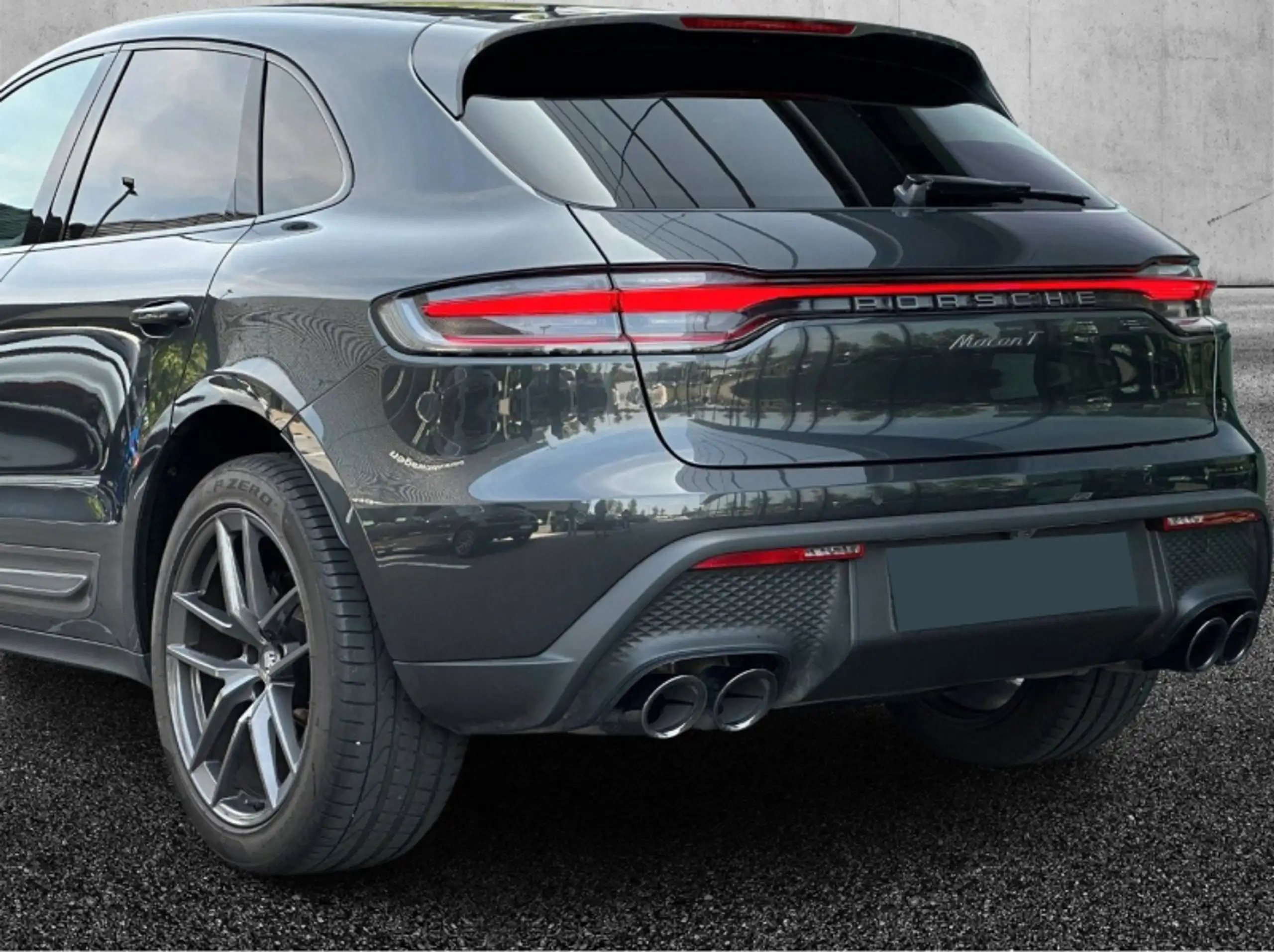 Porsche - Macan