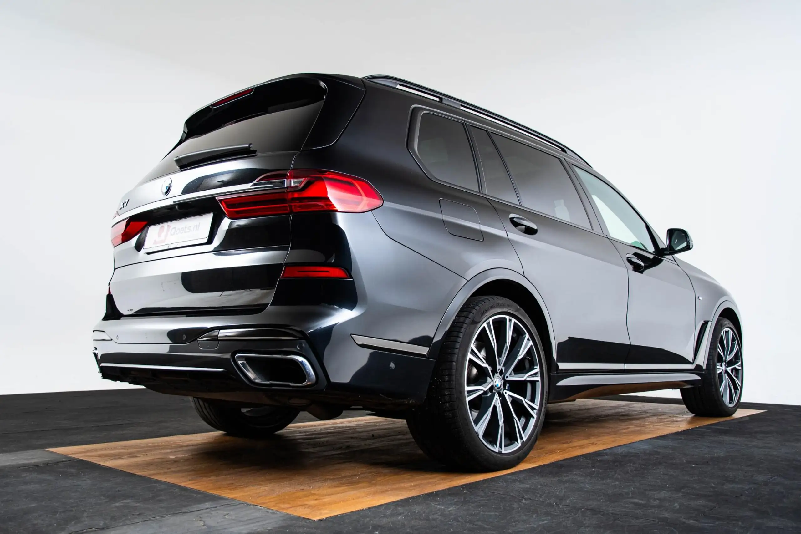 BMW - X7