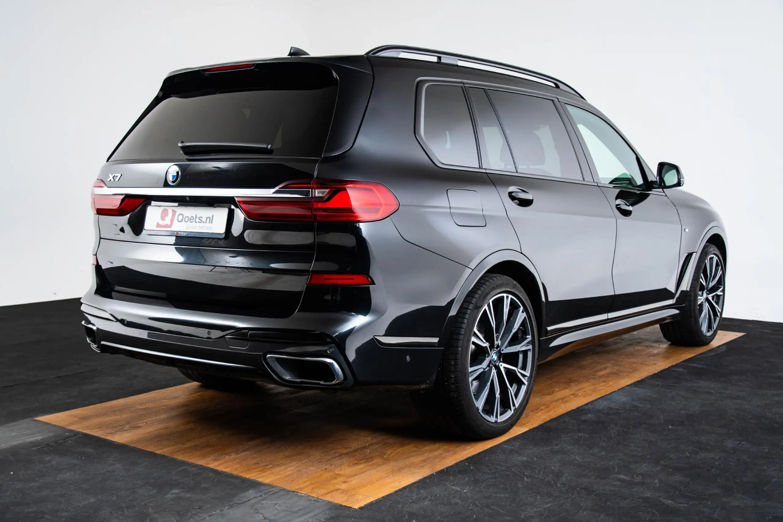 BMW - X7