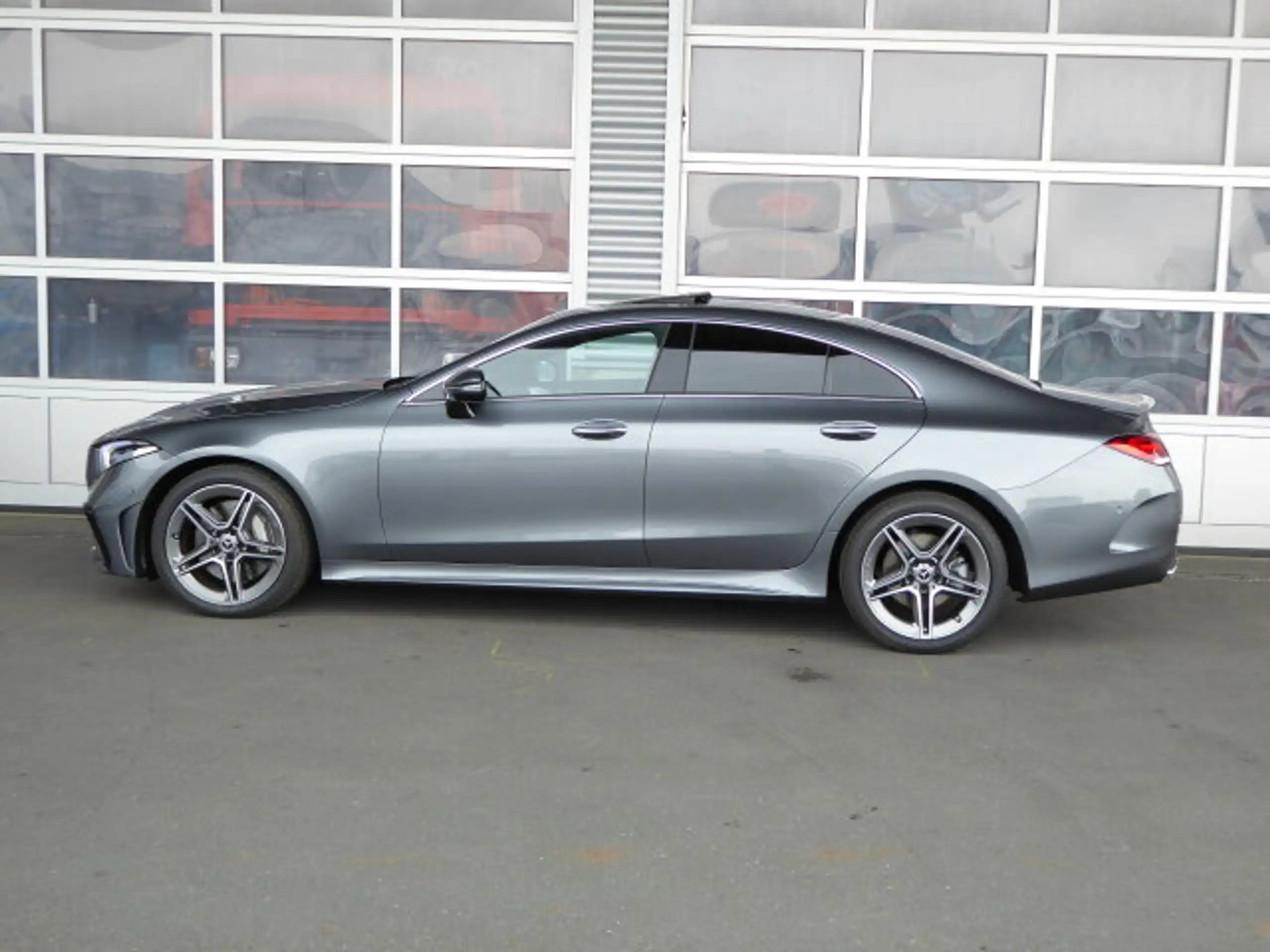 Mercedes-Benz - CLS 400