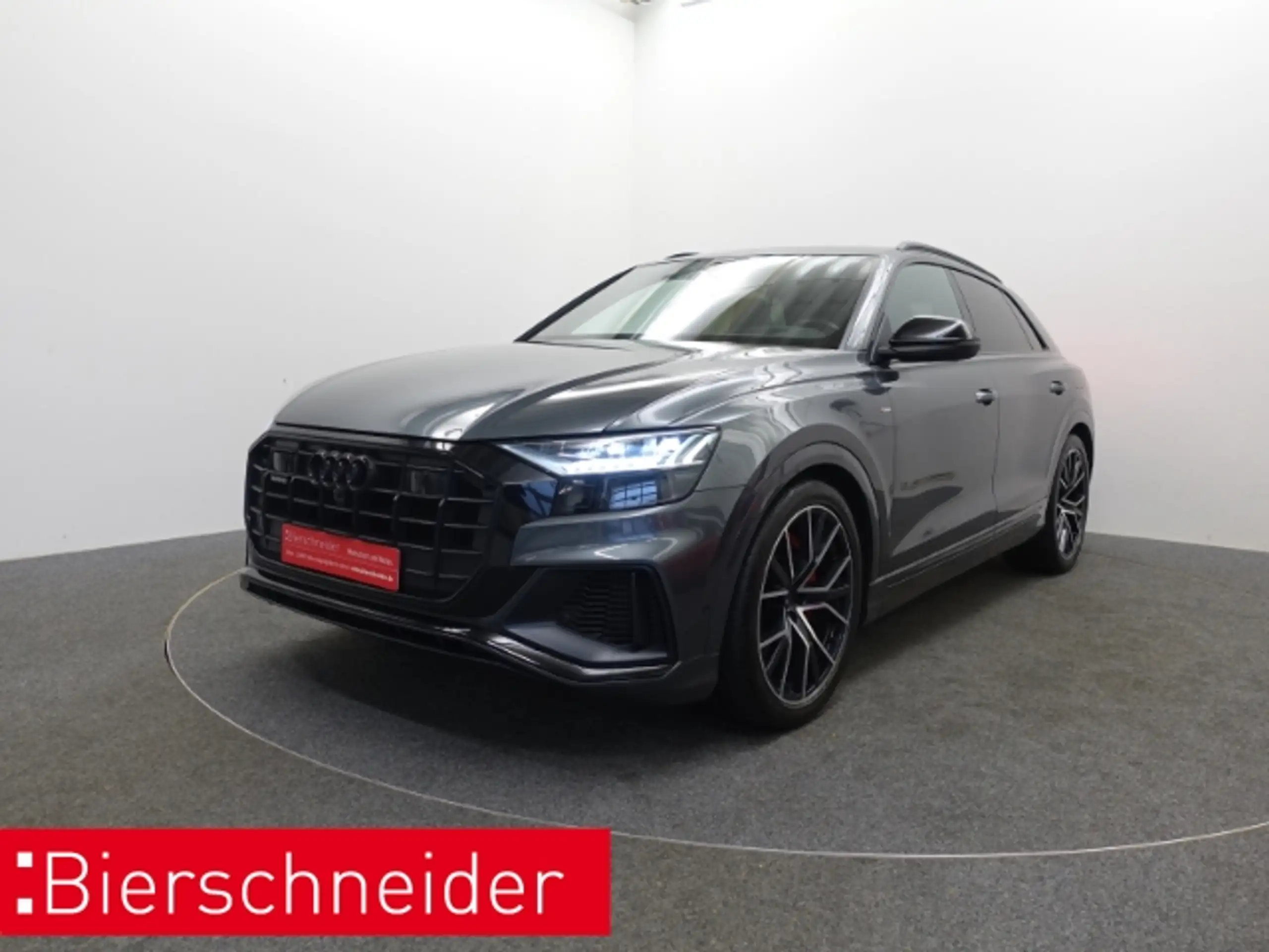 Audi - Q8