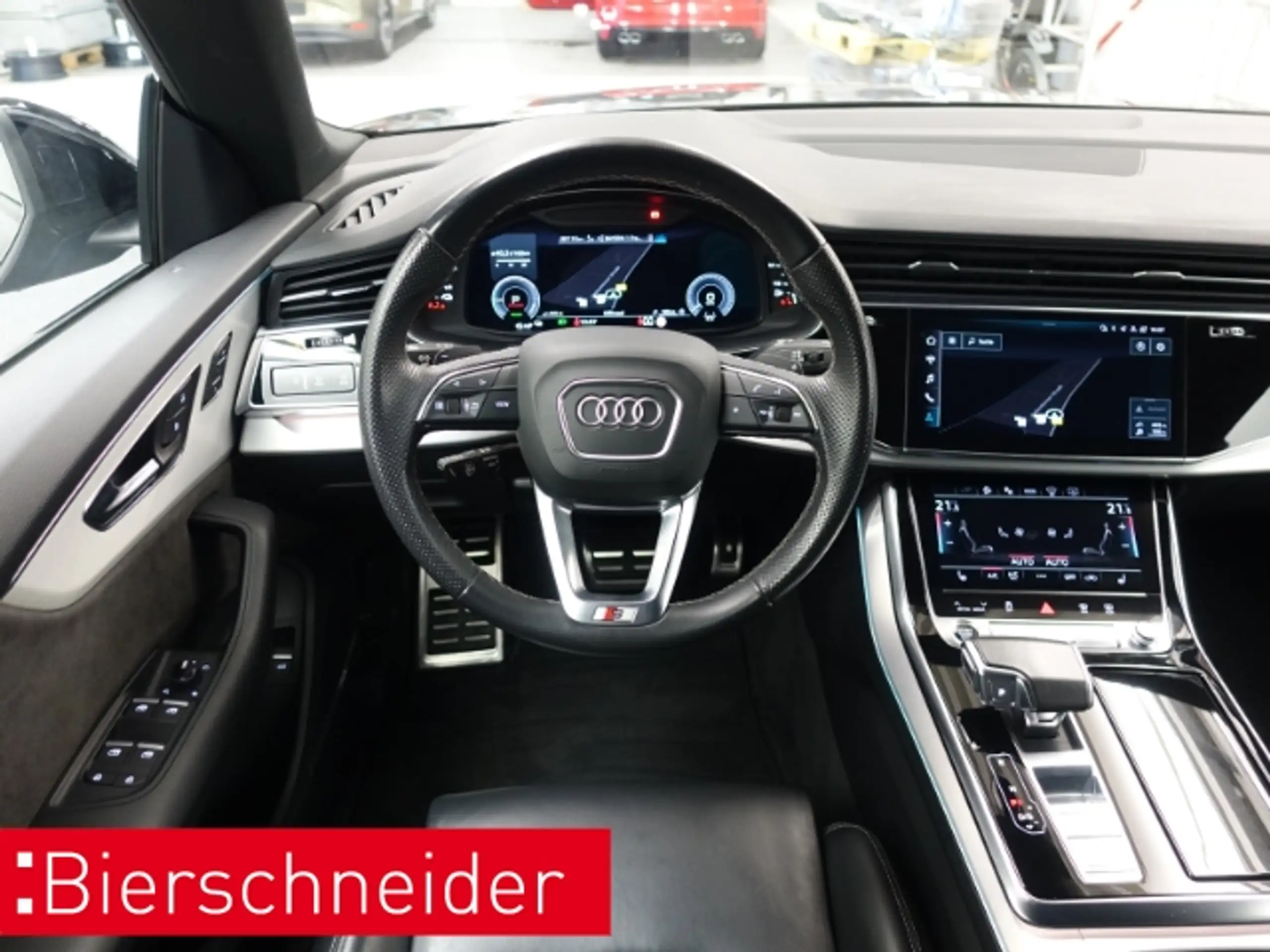 Audi - Q8