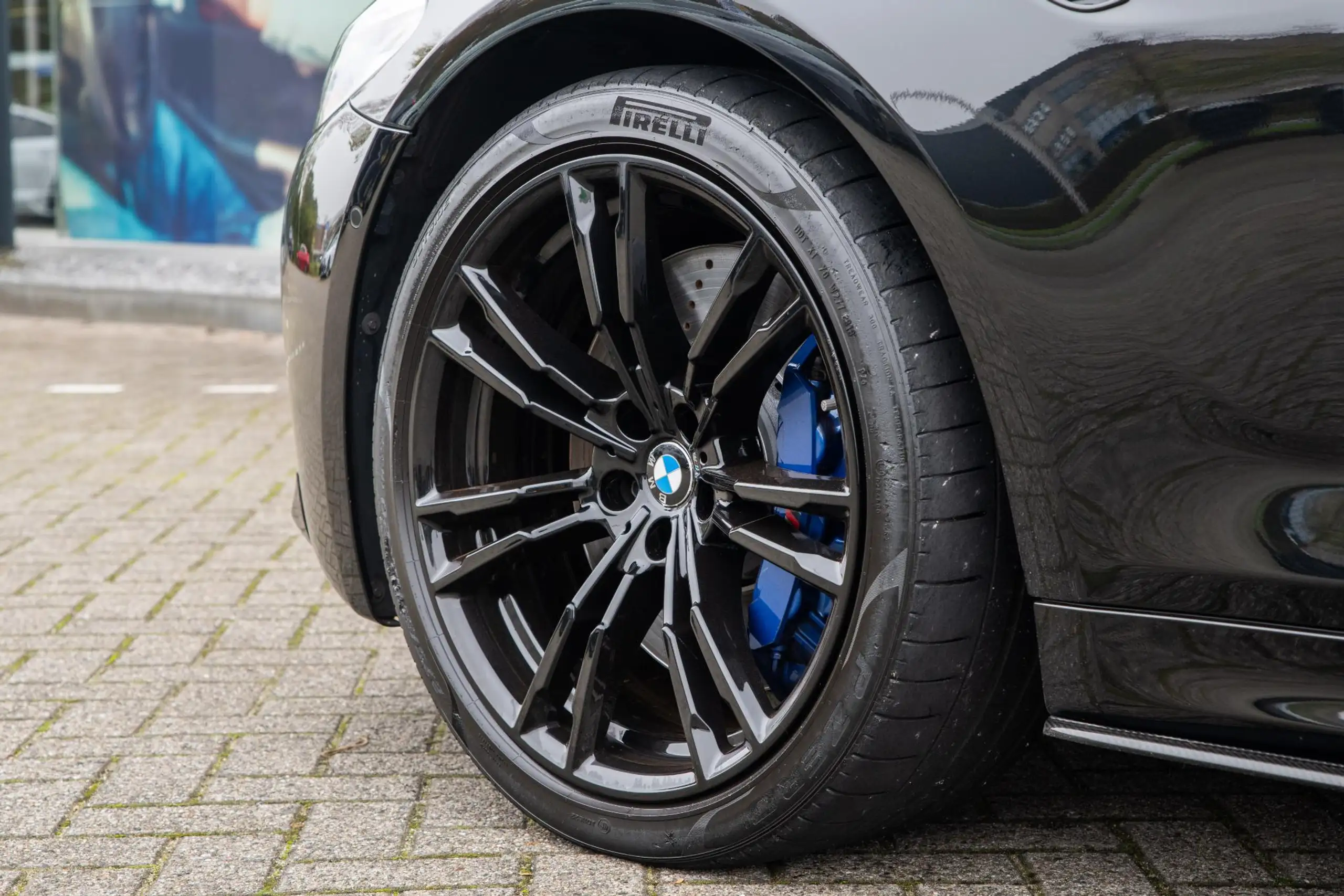 BMW - M5