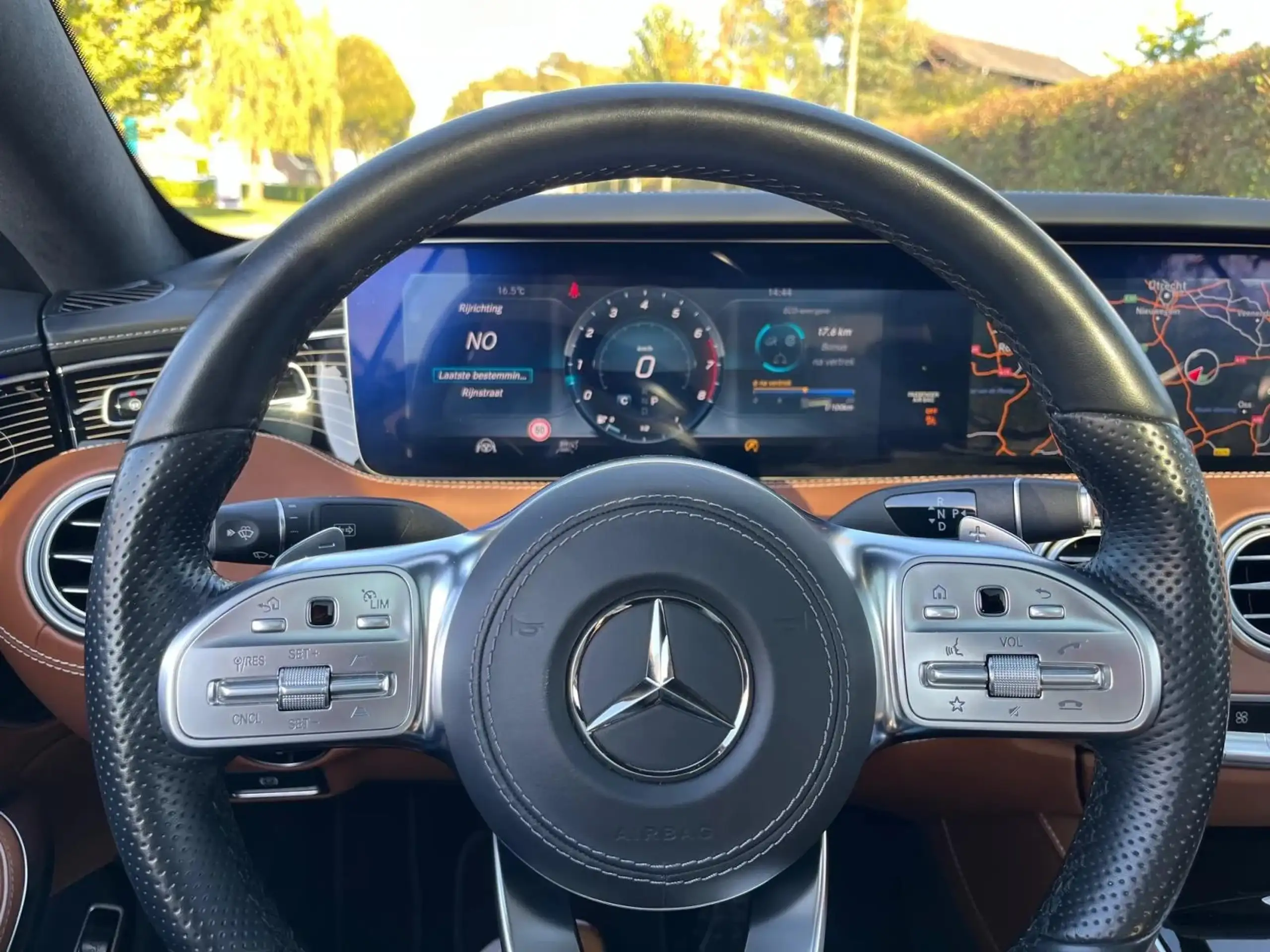 Mercedes-Benz - S 560