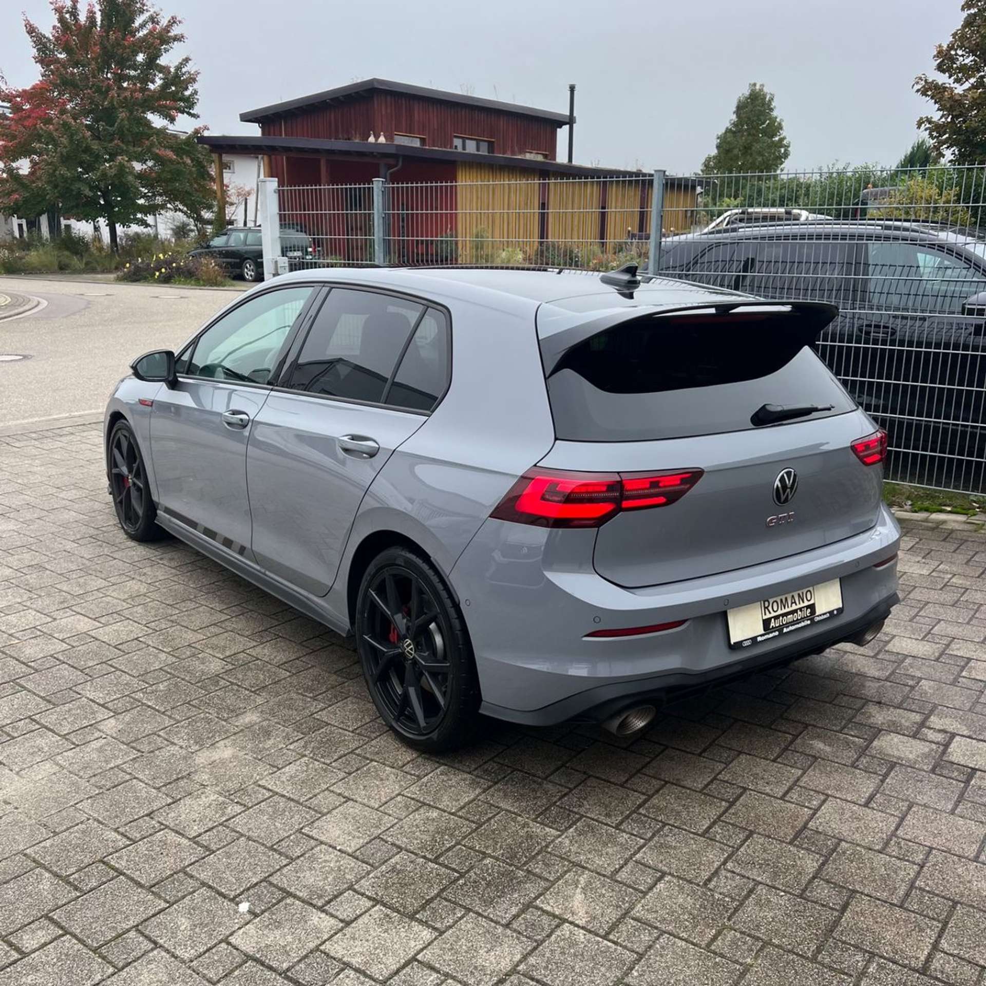 Volkswagen - Golf