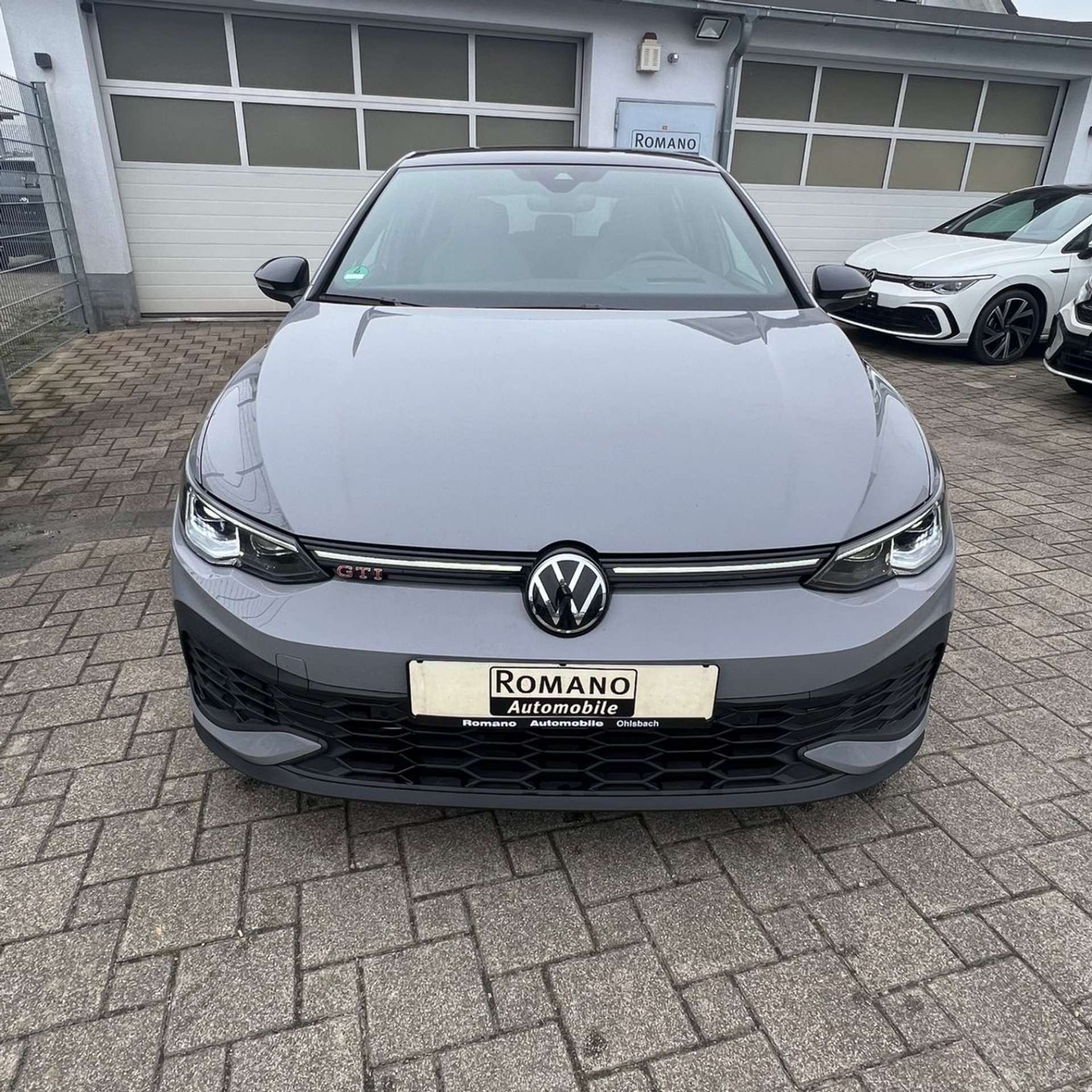 Volkswagen - Golf