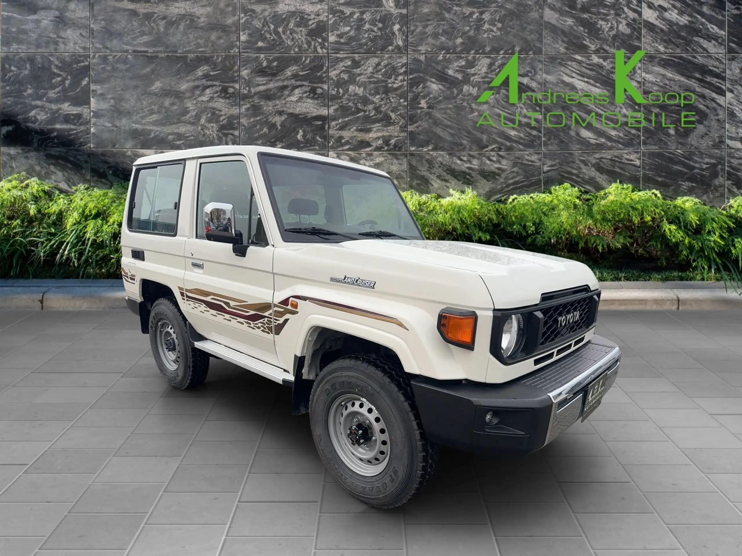 Toyota - Land Cruiser