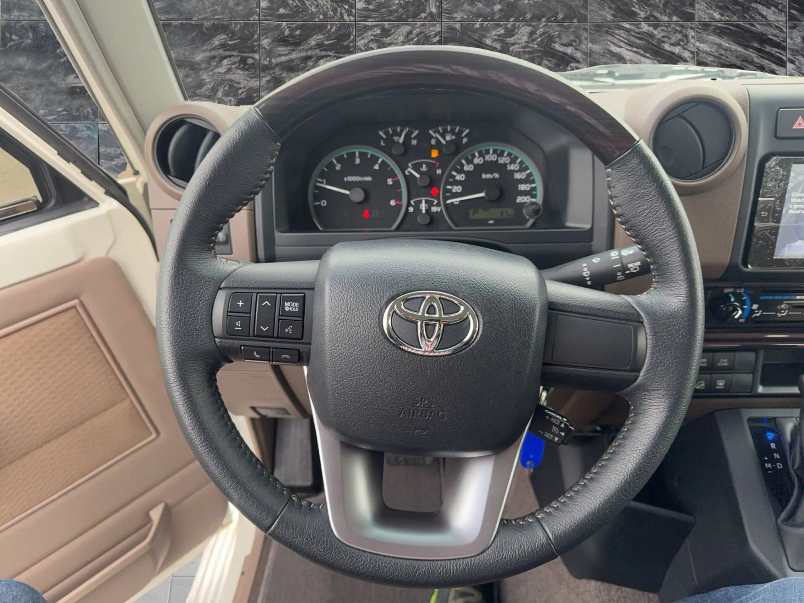 Toyota - Land Cruiser