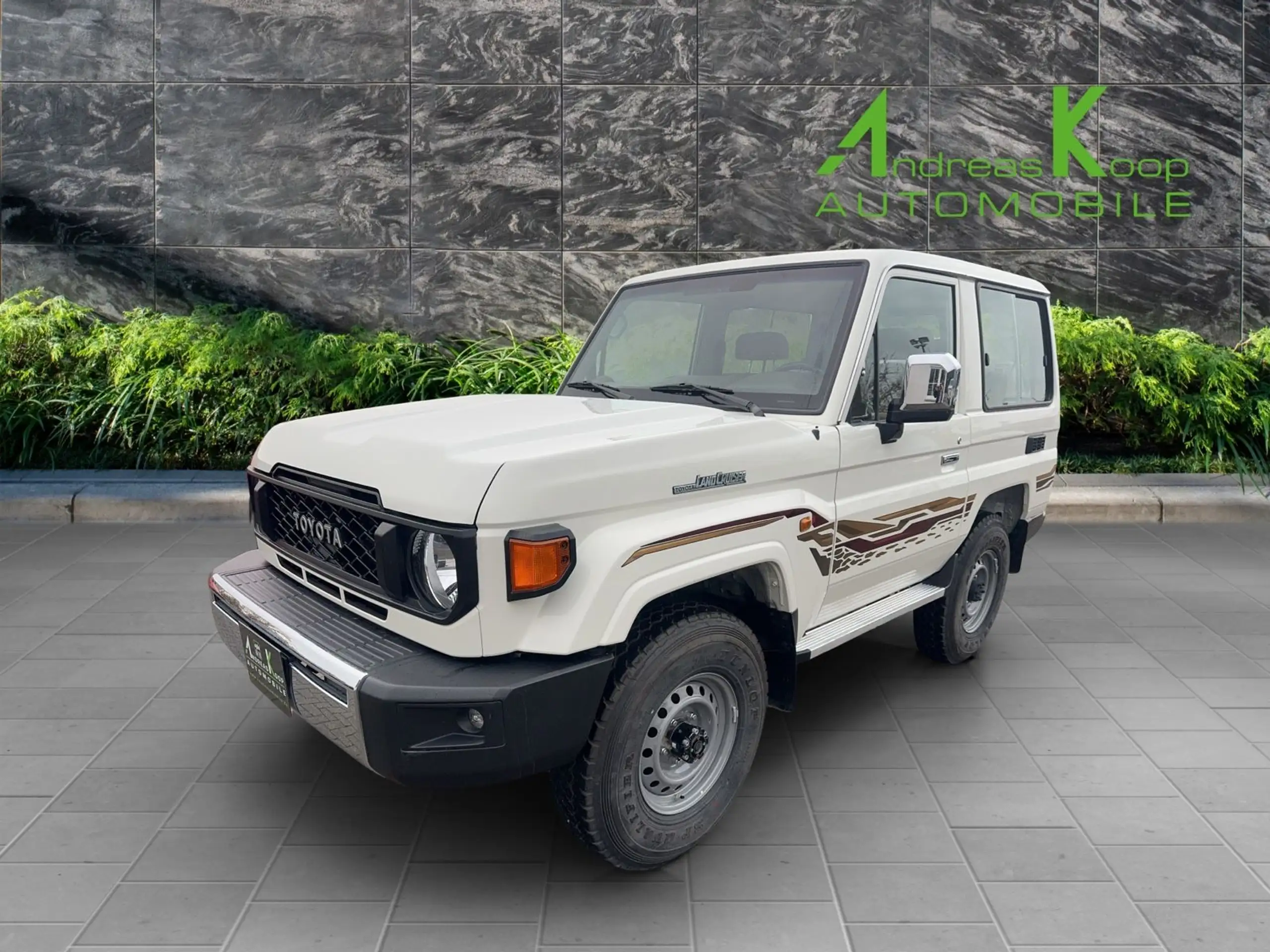 Toyota - Land Cruiser