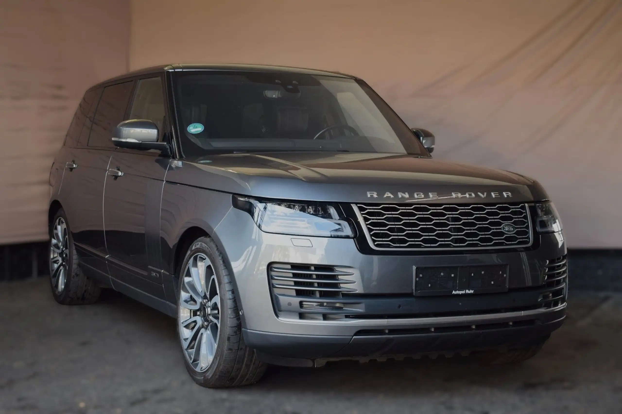 Land Rover - Range Rover