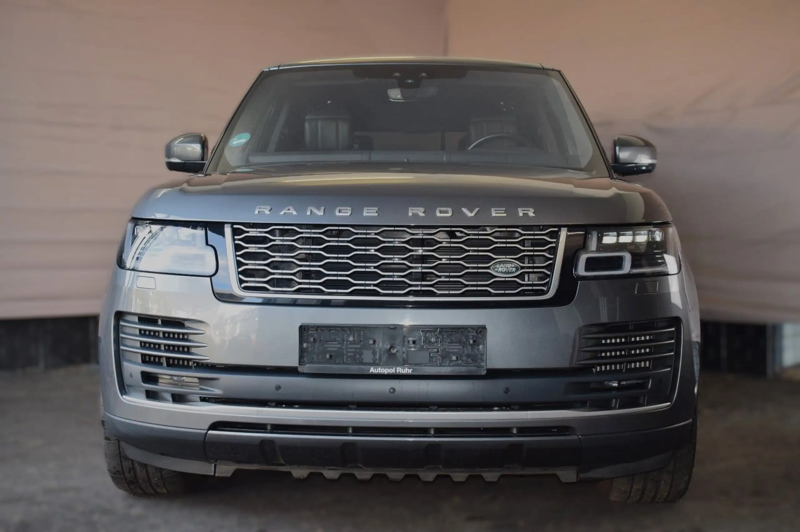 Land Rover - Range Rover