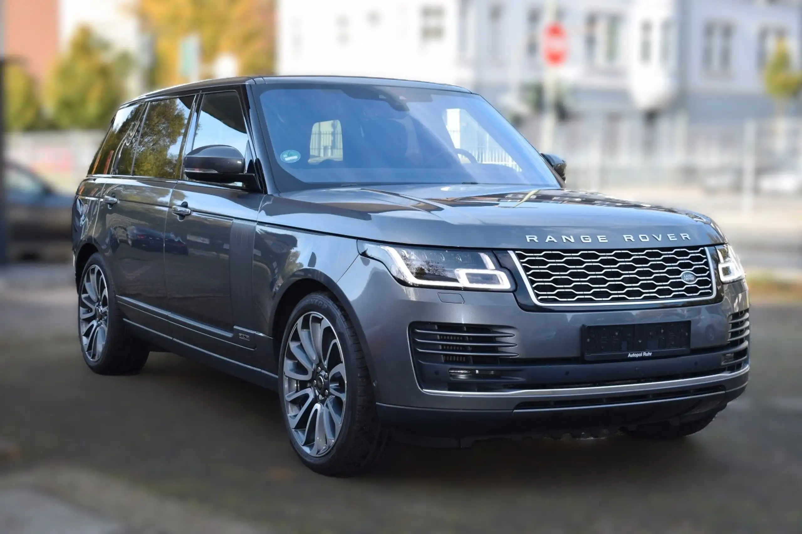 Land Rover - Range Rover