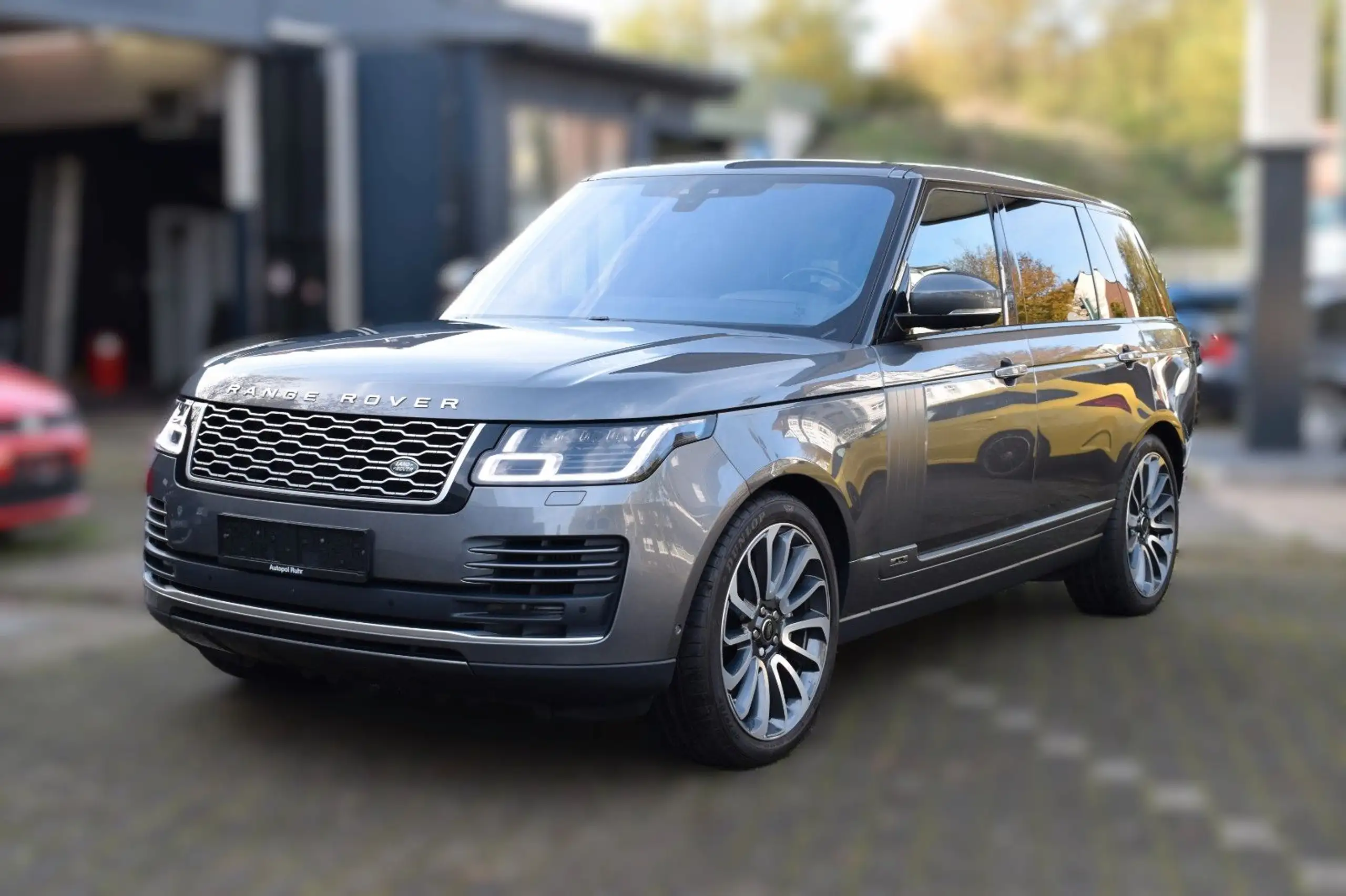 Land Rover - Range Rover