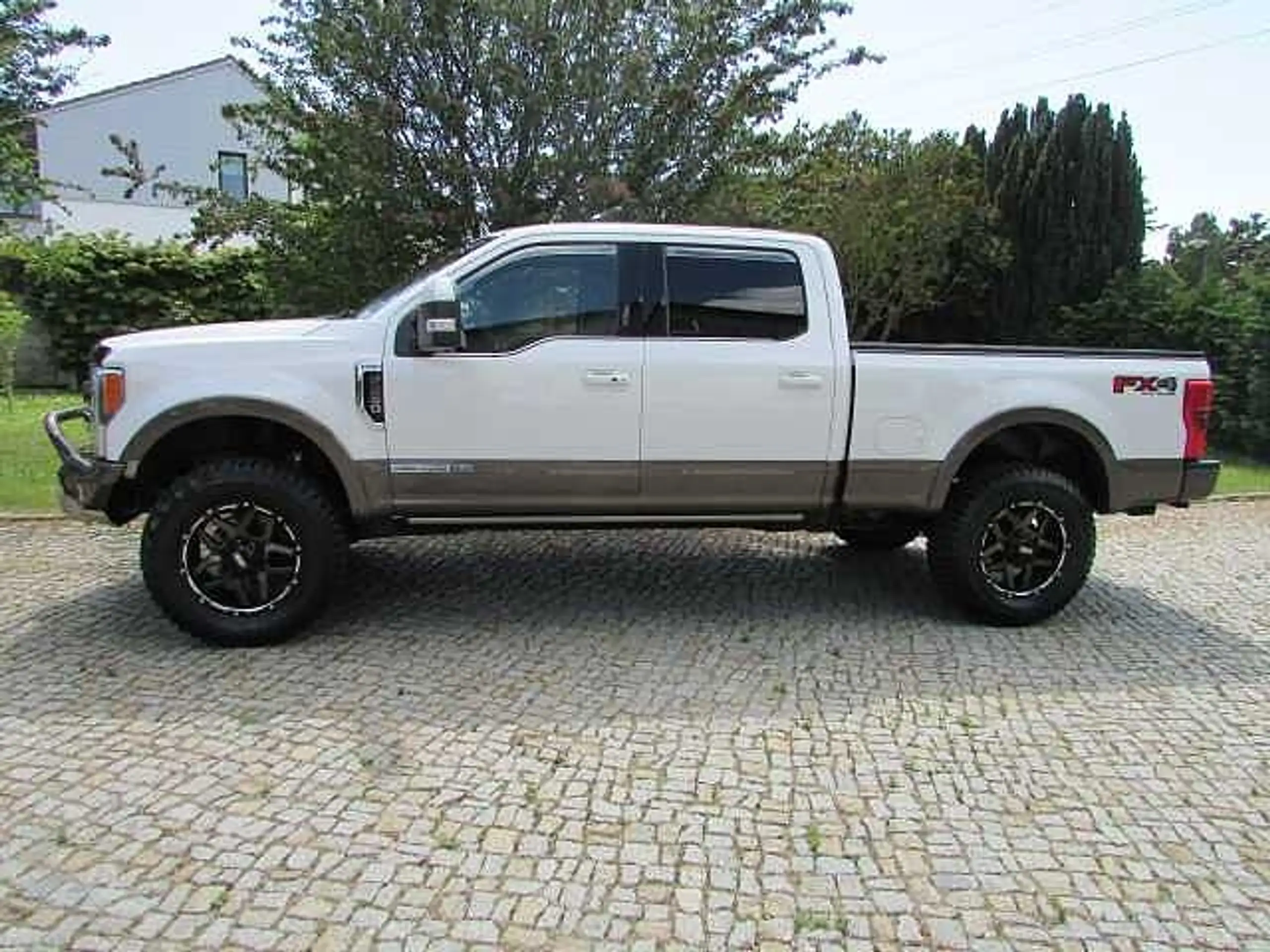 Ford - F 250