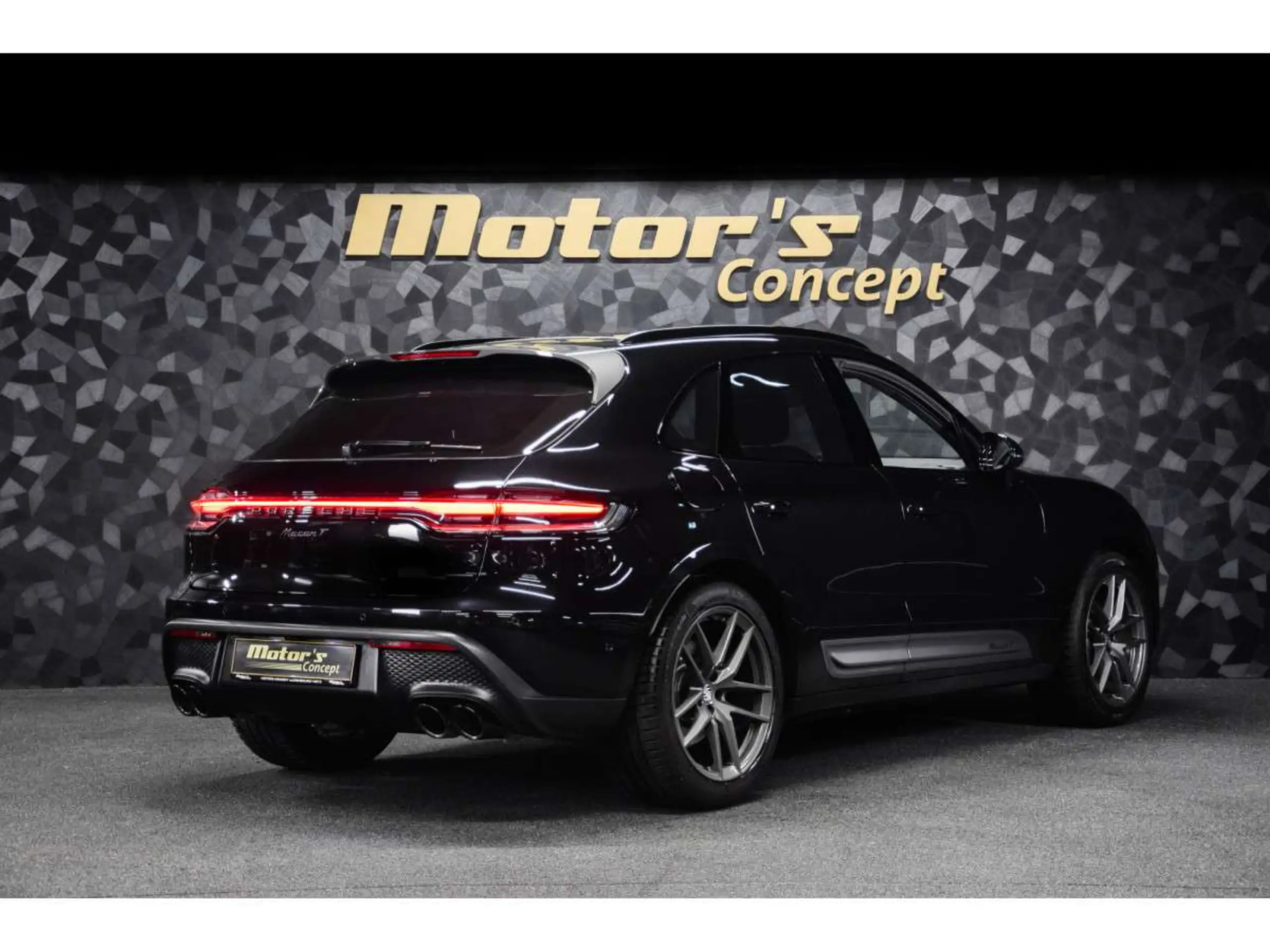 Porsche - Macan