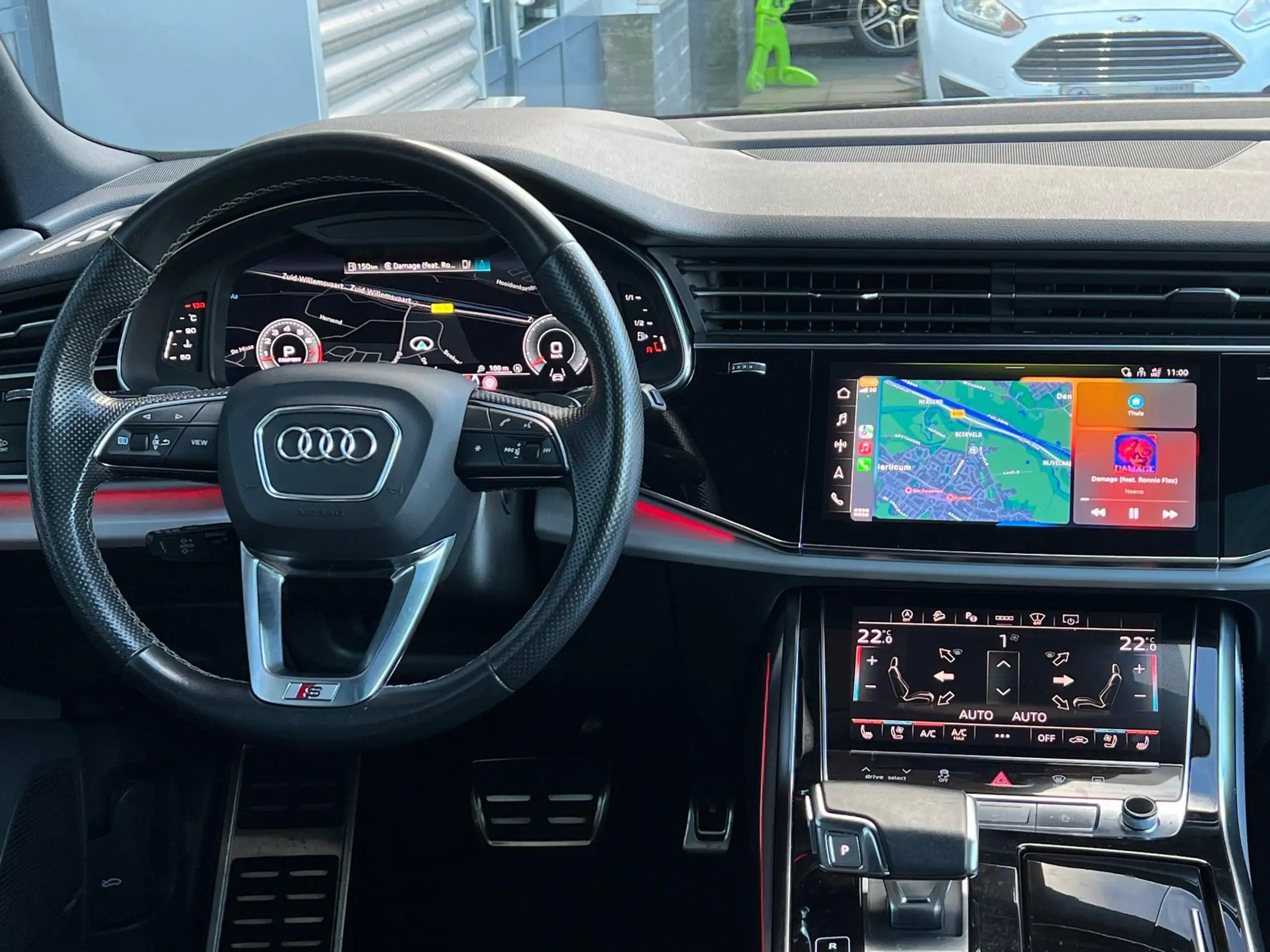 Audi - Q8