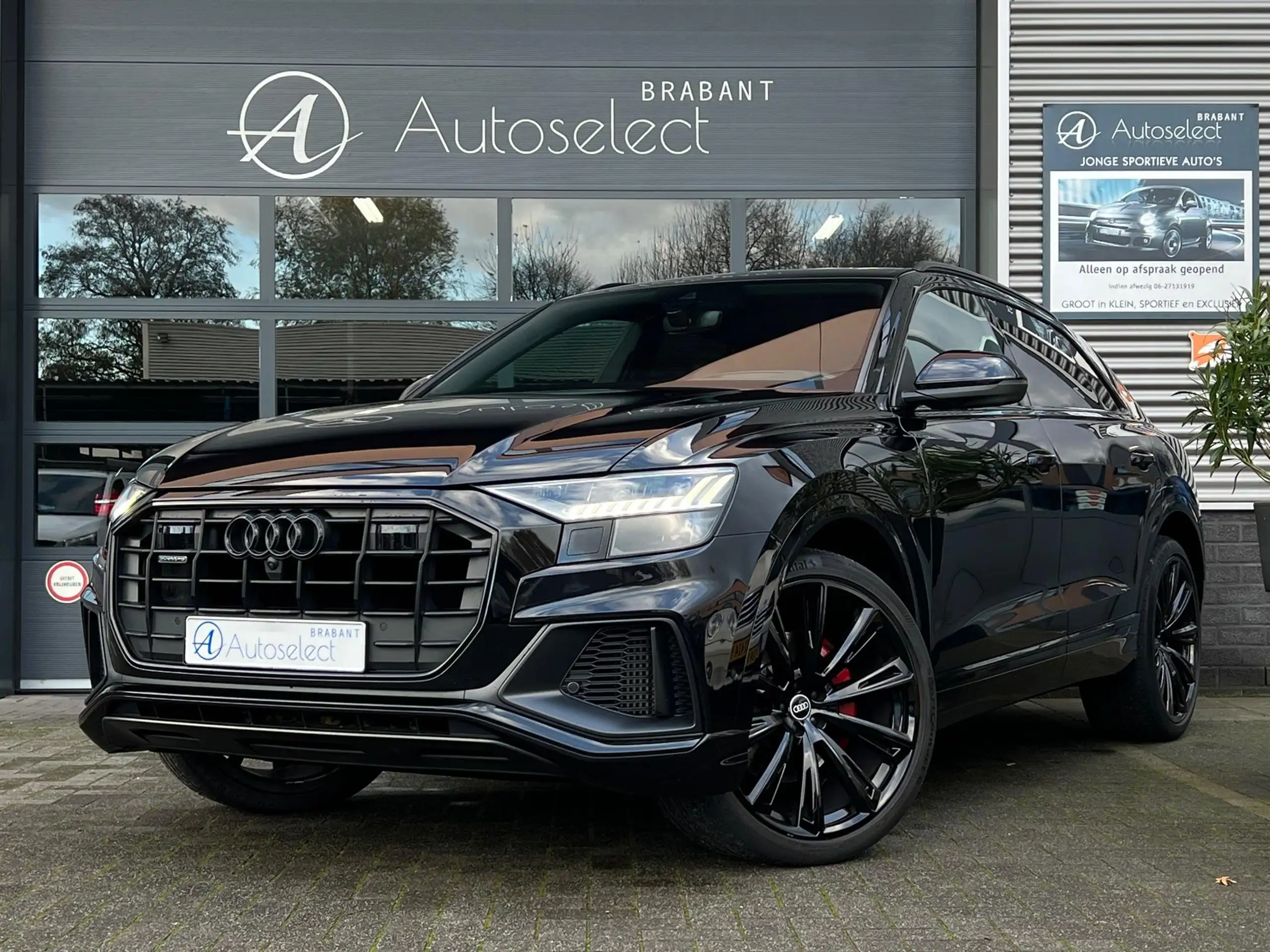 Audi - Q8