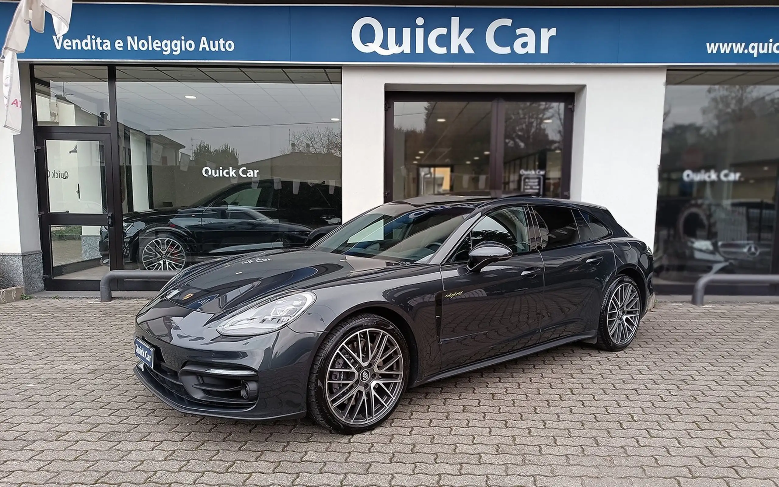 Porsche - Panamera