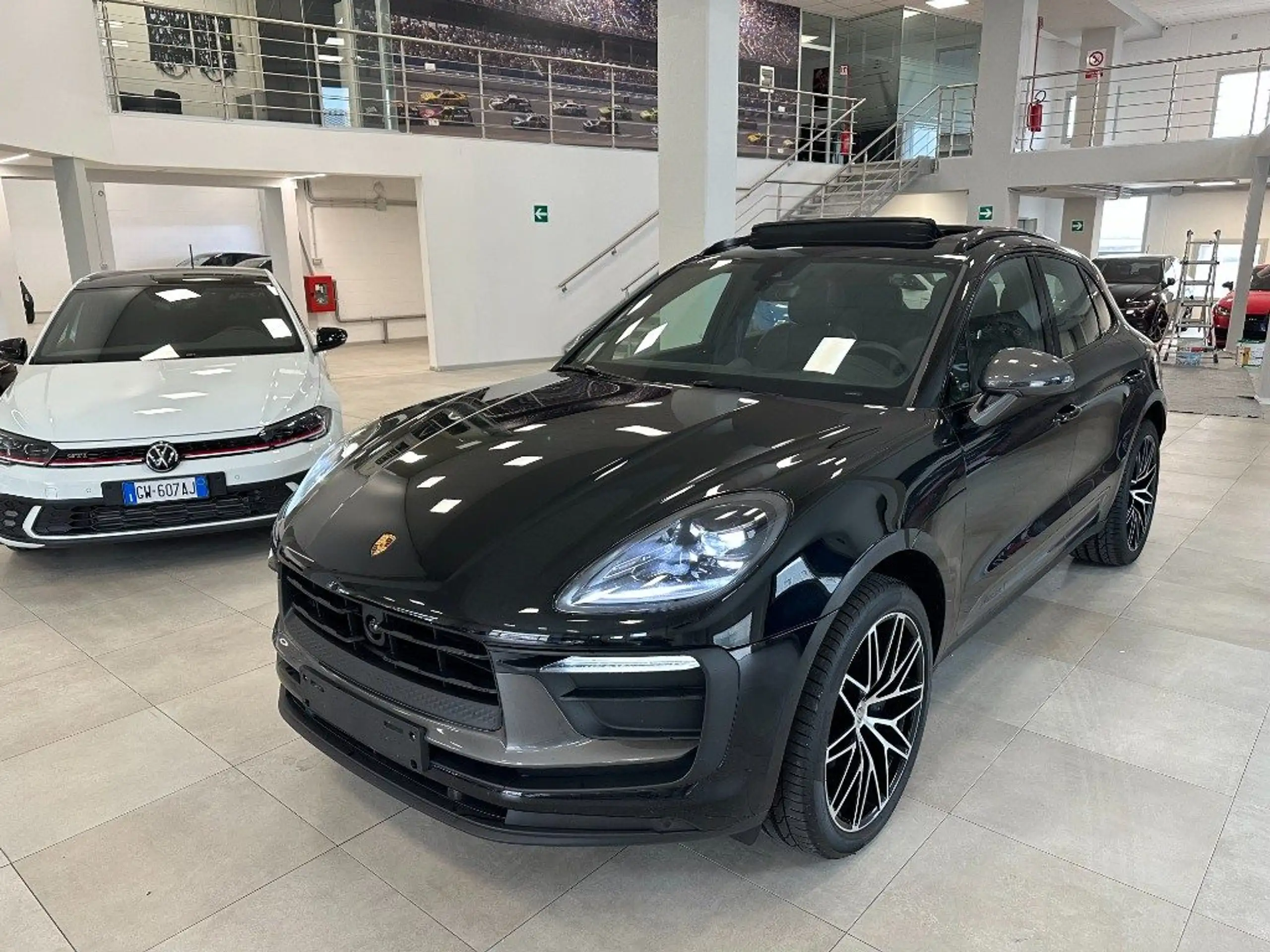 Porsche - Macan