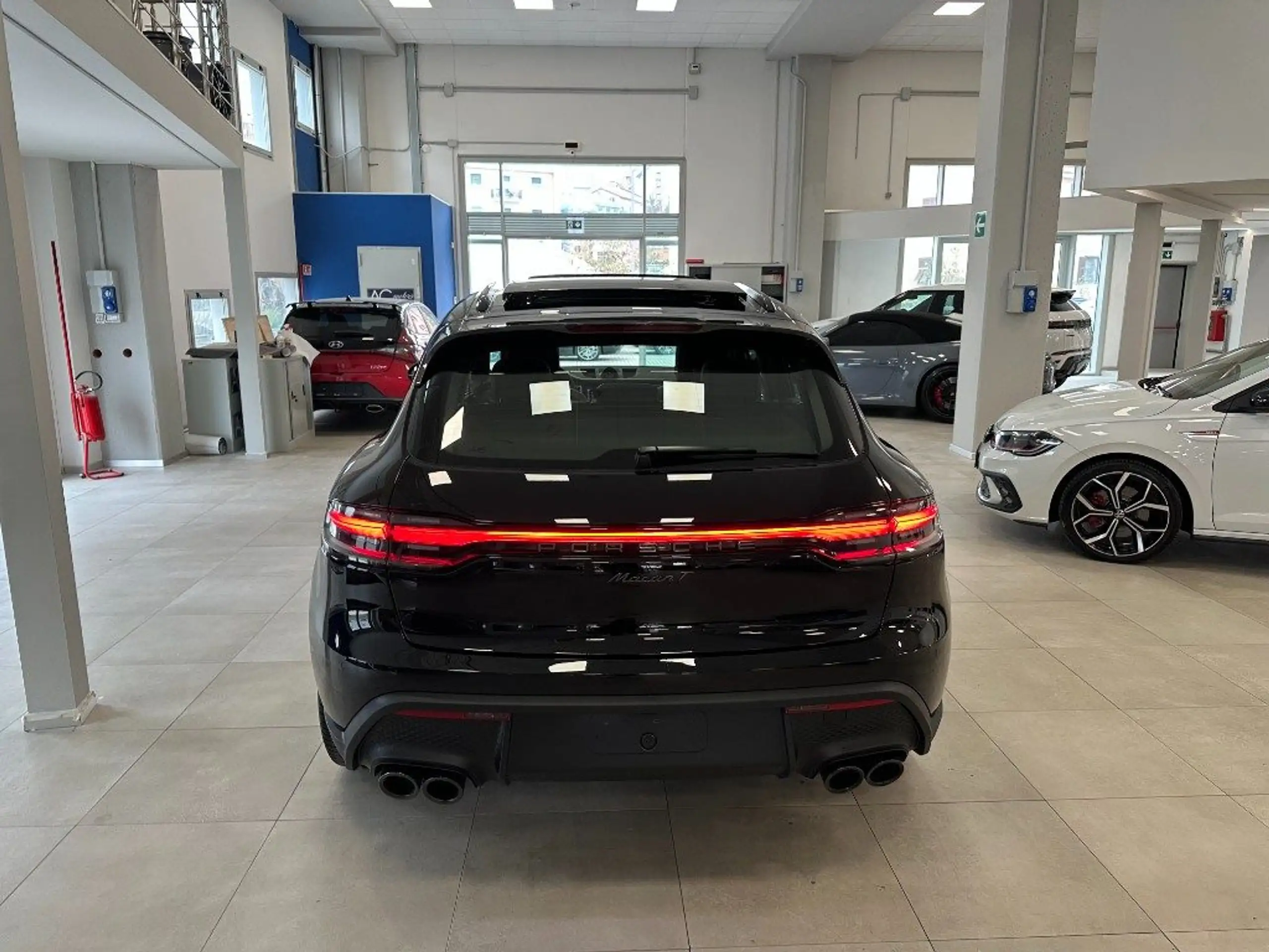 Porsche - Macan