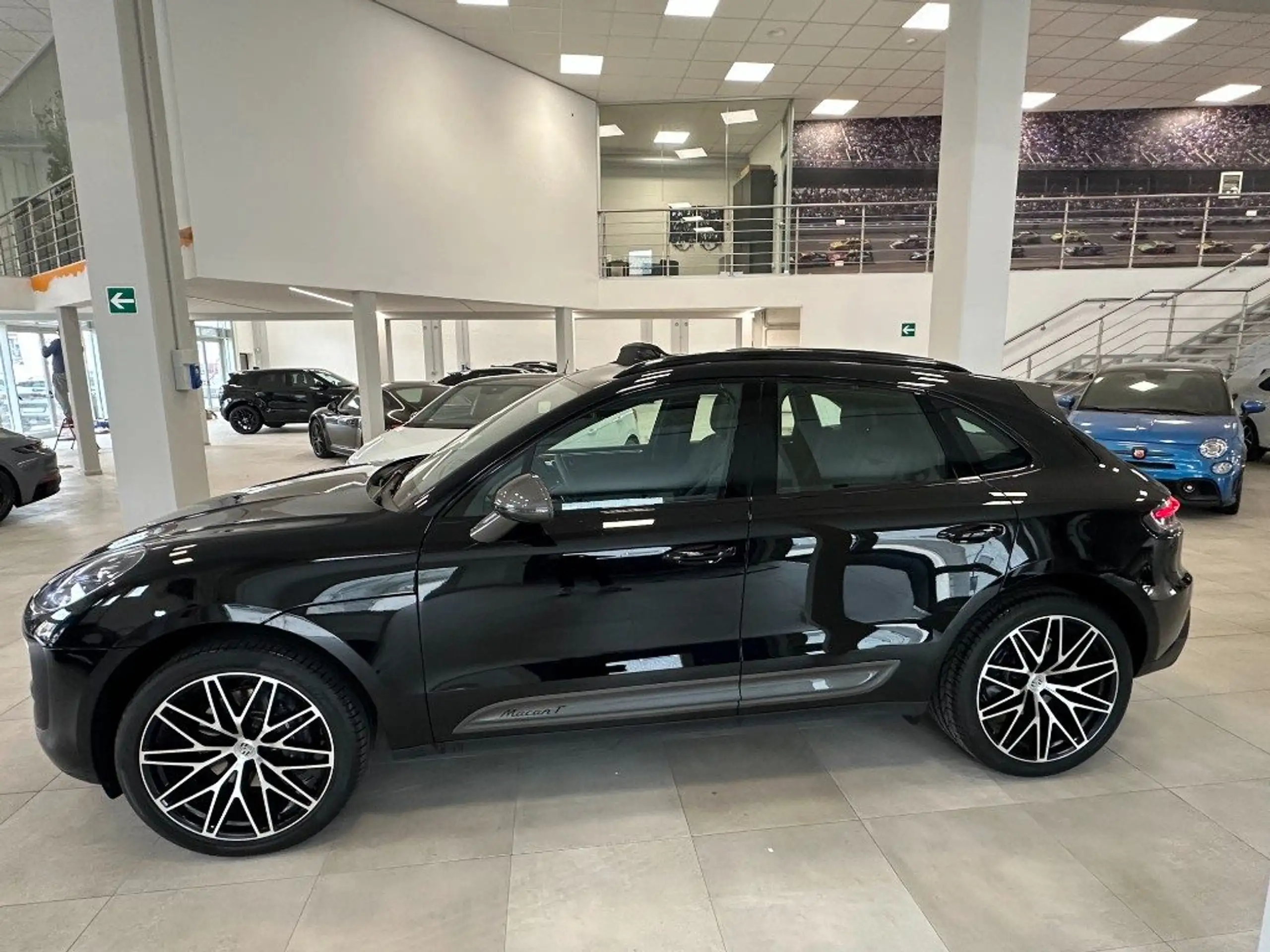 Porsche - Macan