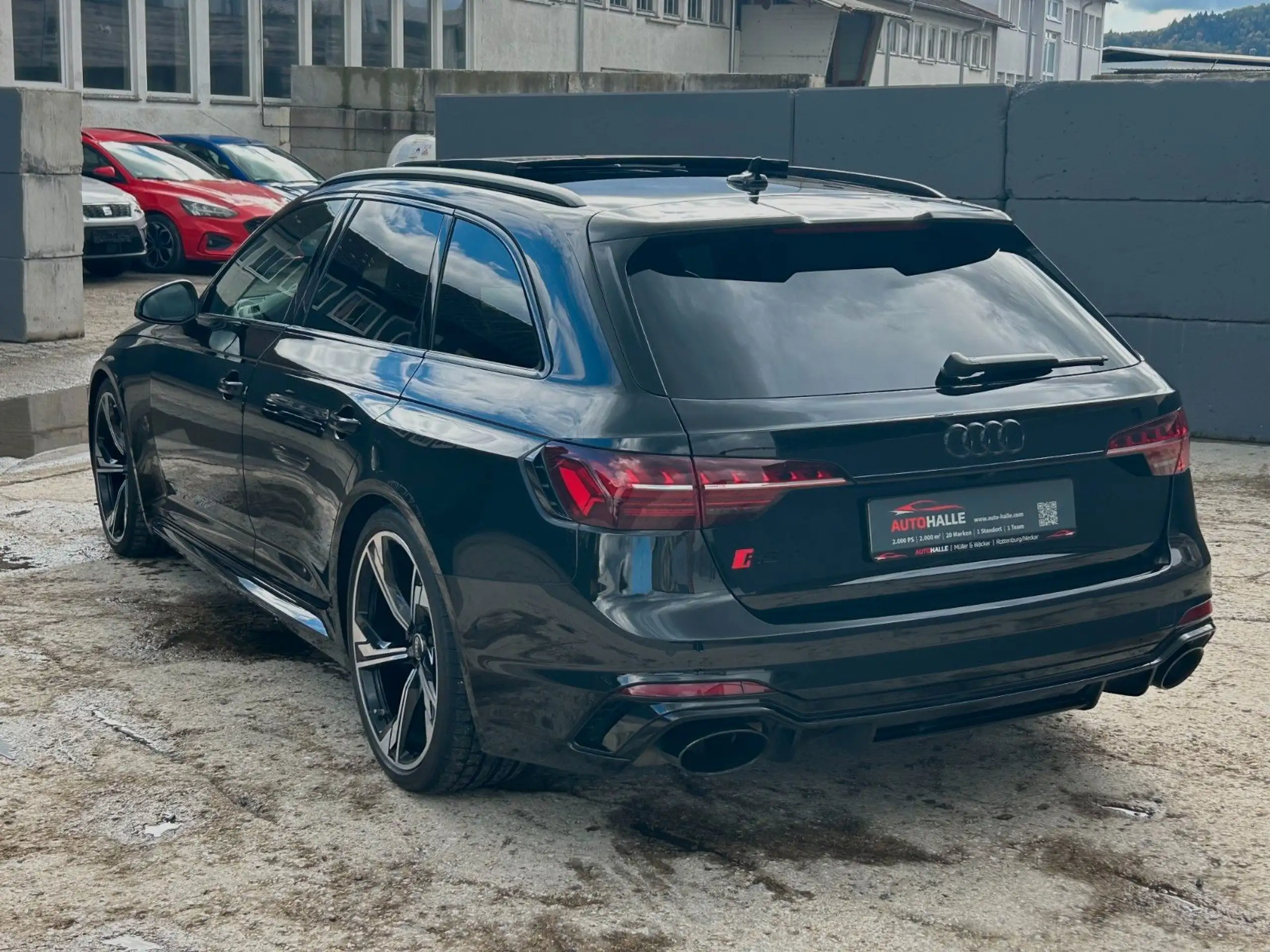 Audi - RS4