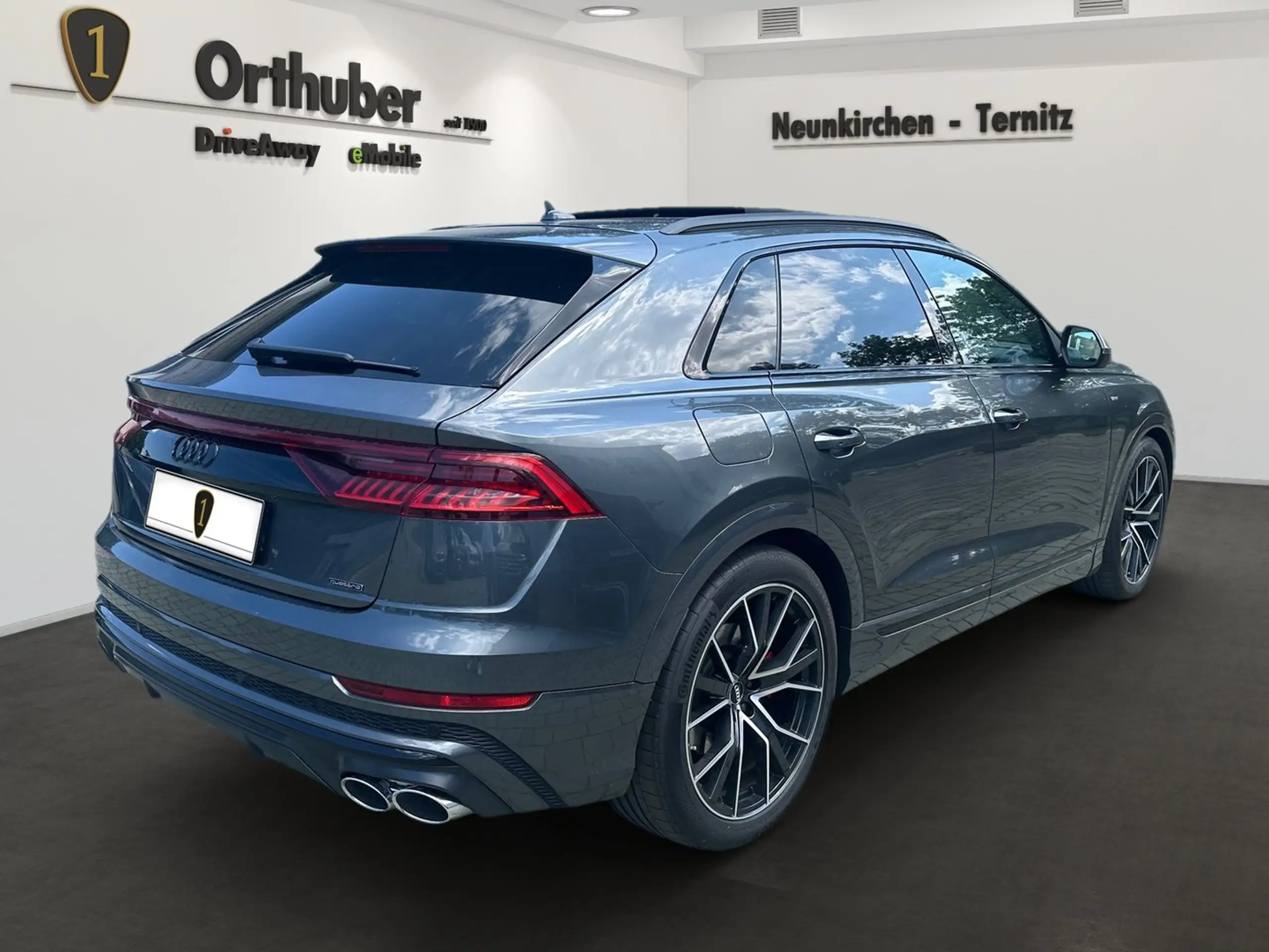 Audi - Q8