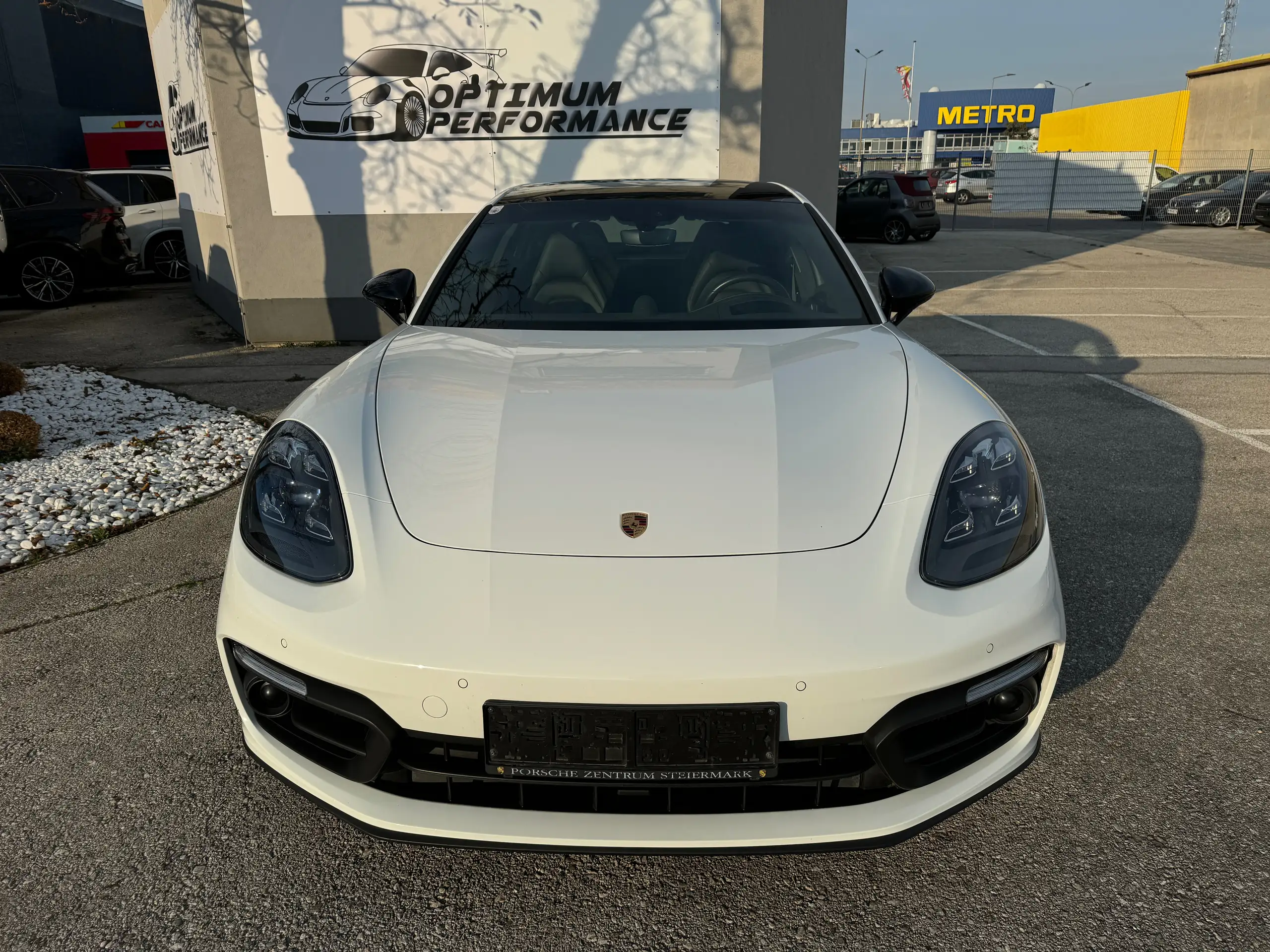 Porsche - Panamera