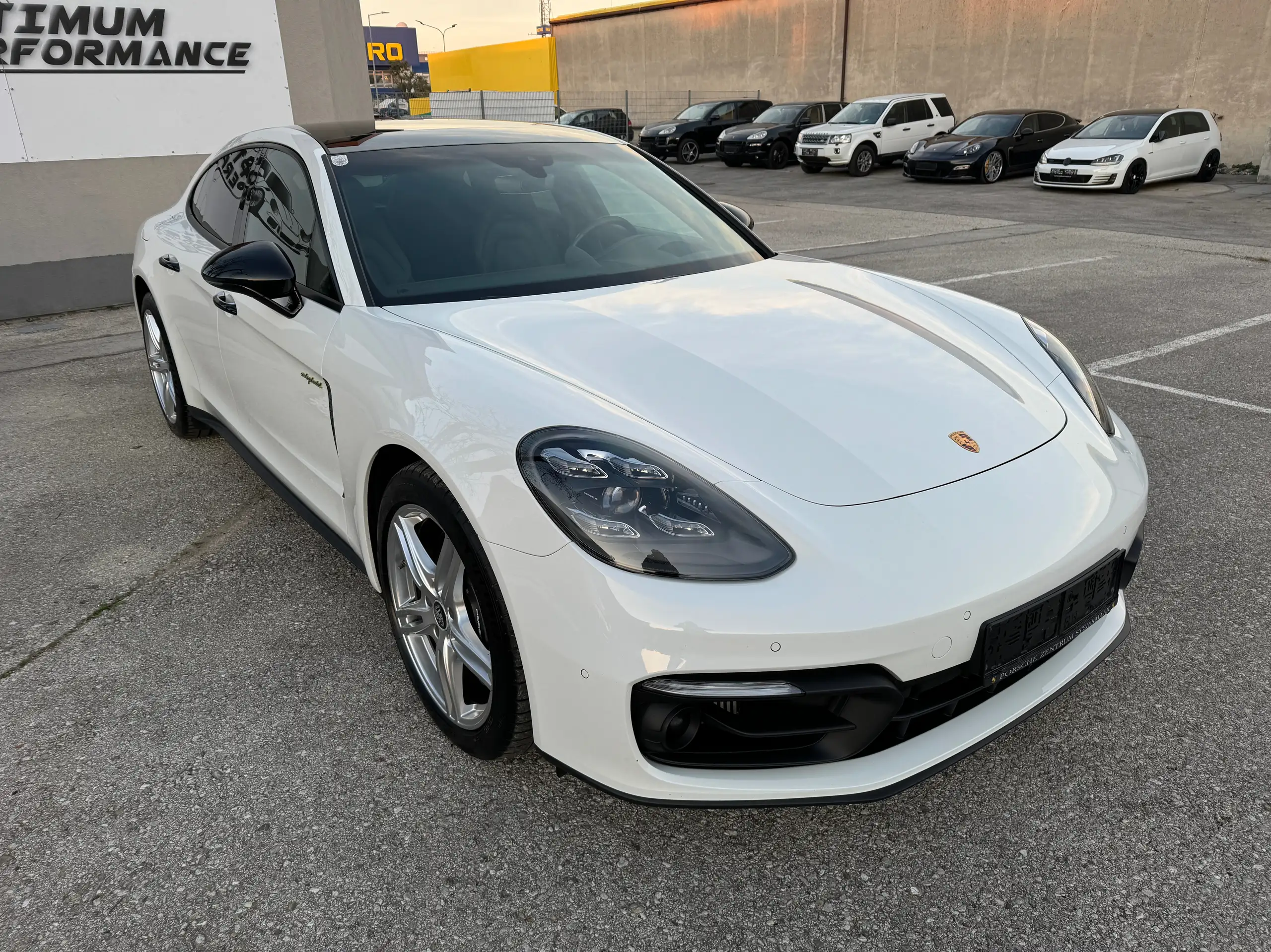 Porsche - Panamera