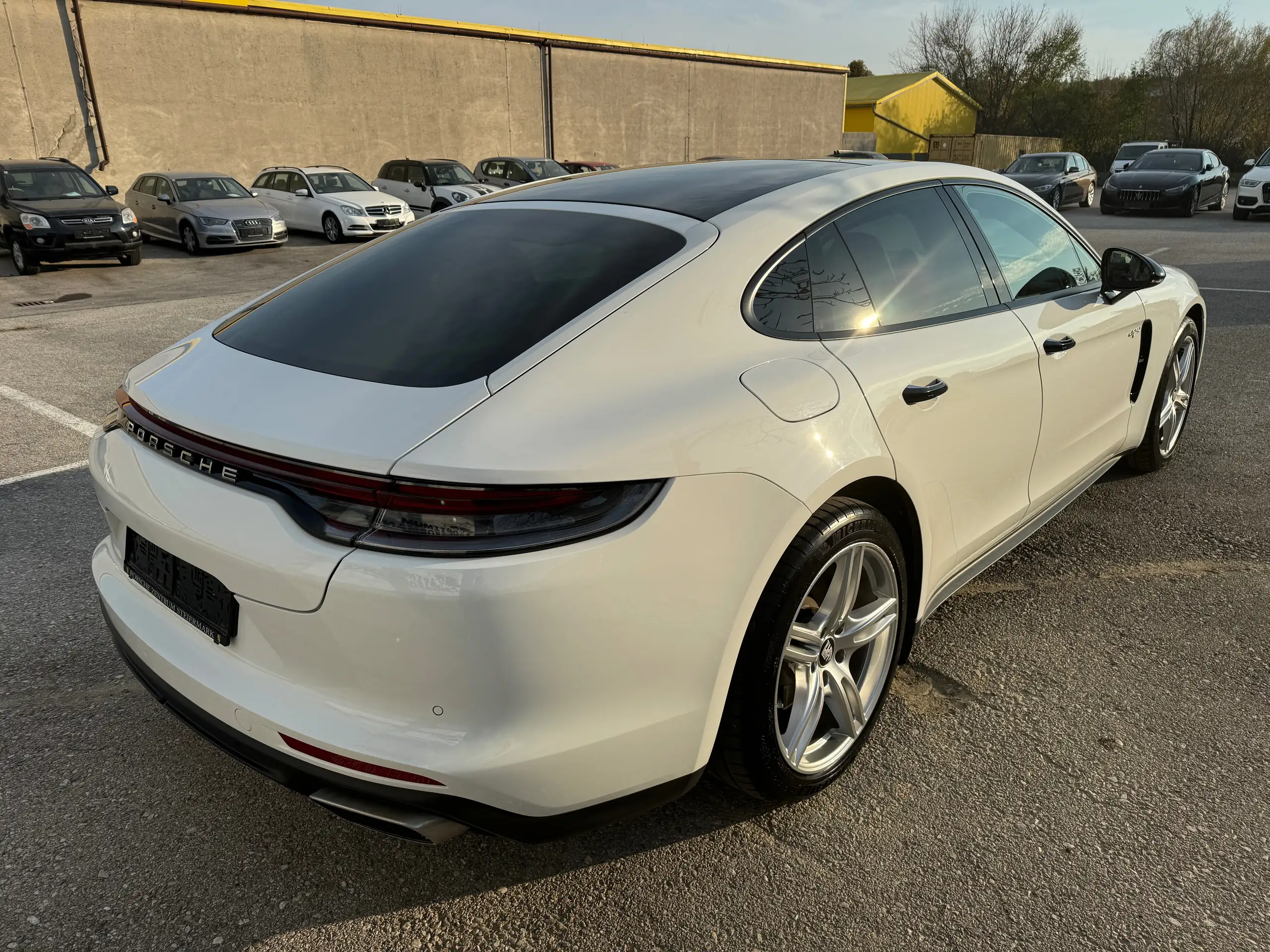 Porsche - Panamera