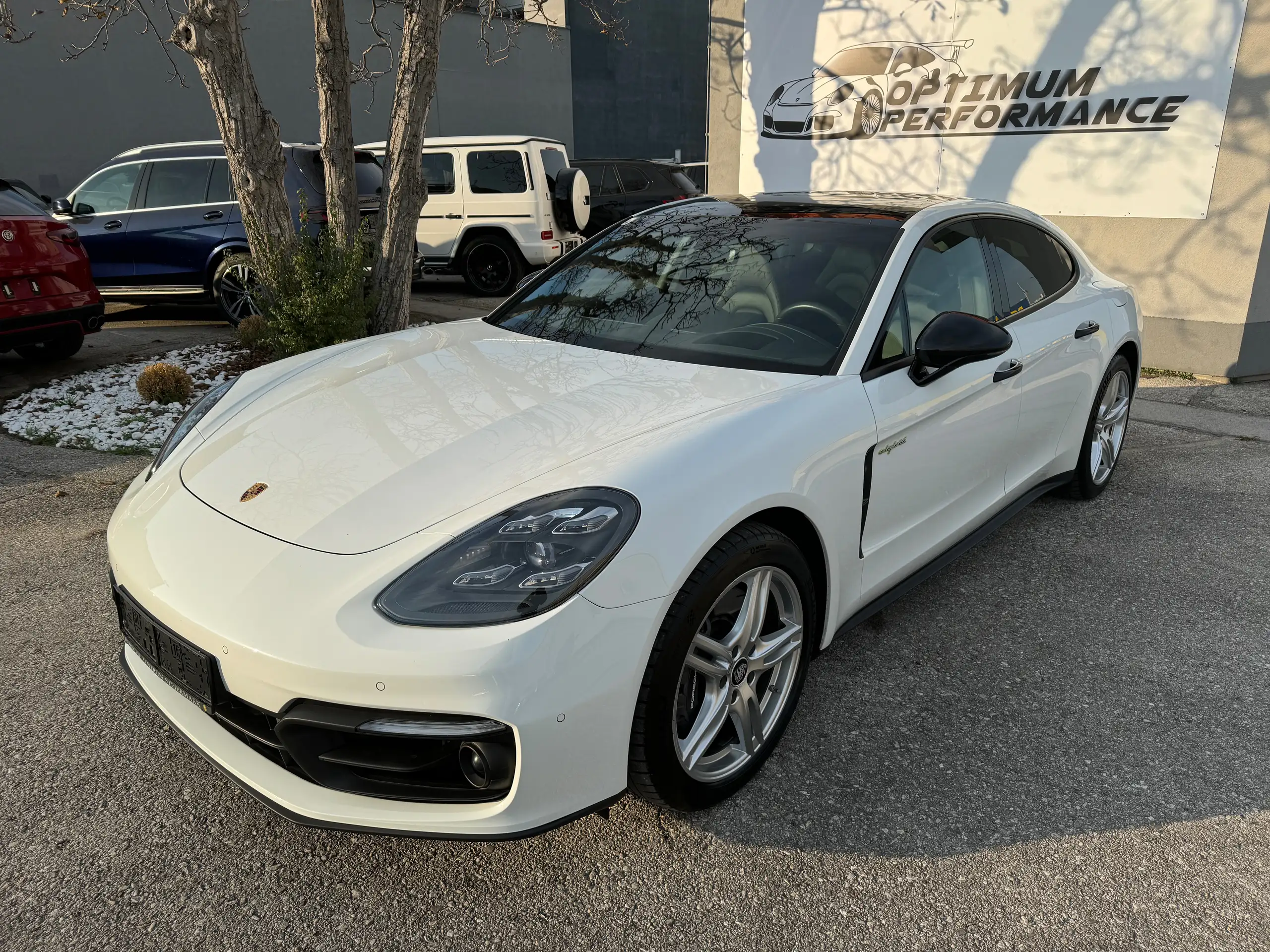 Porsche - Panamera