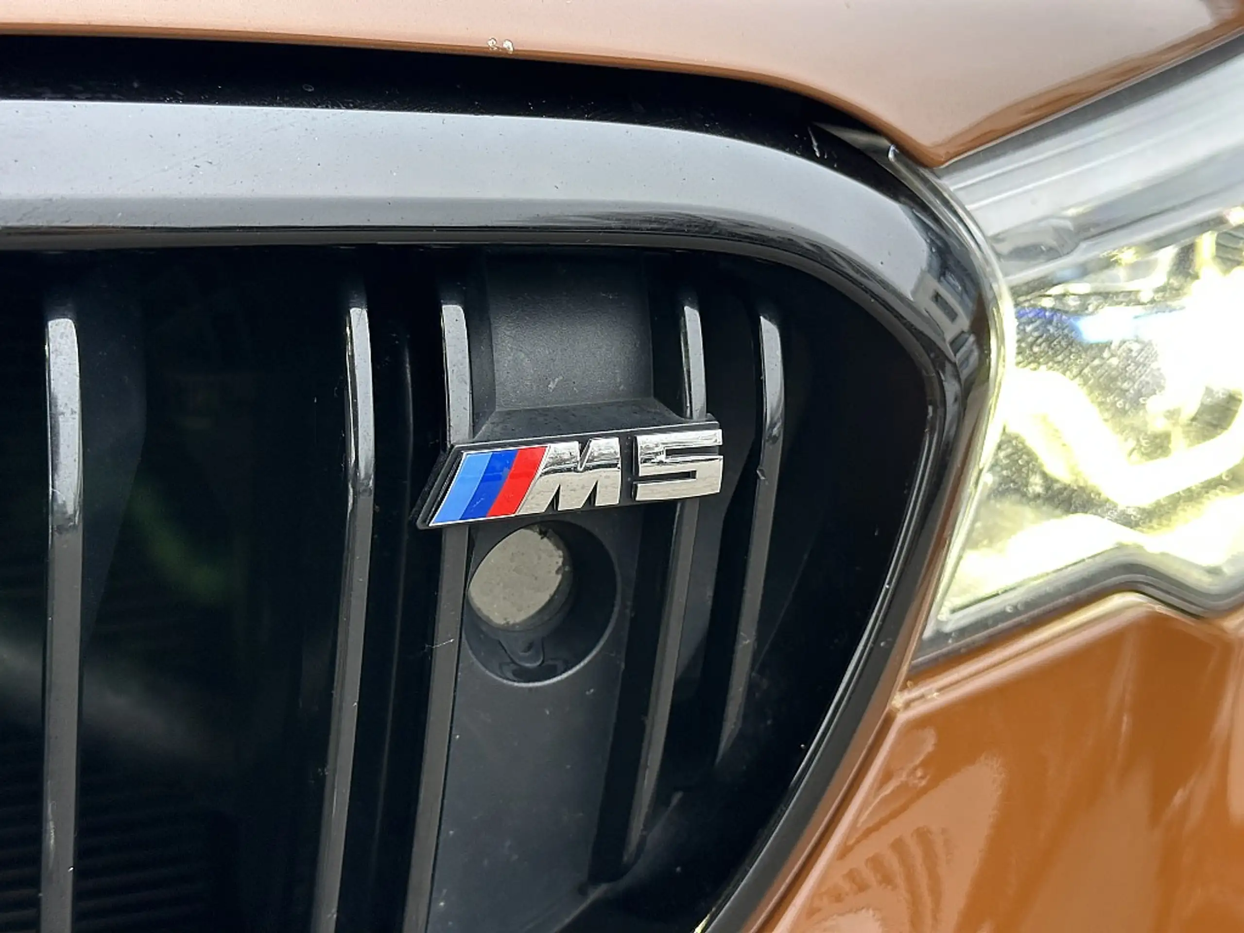 BMW - M5