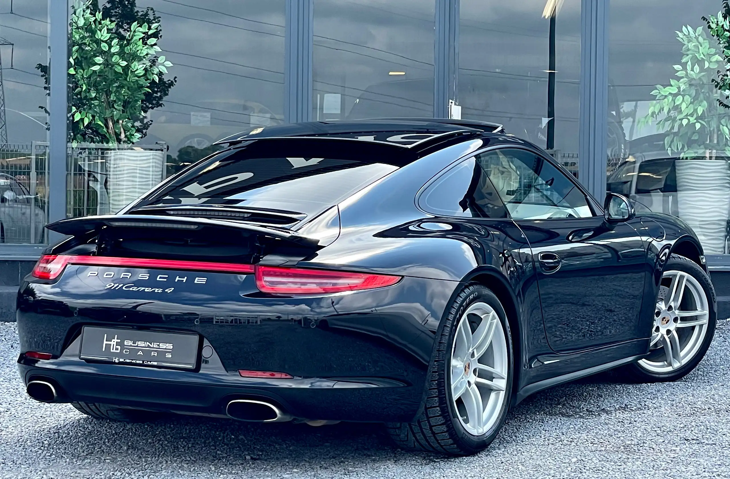 Porsche - 911