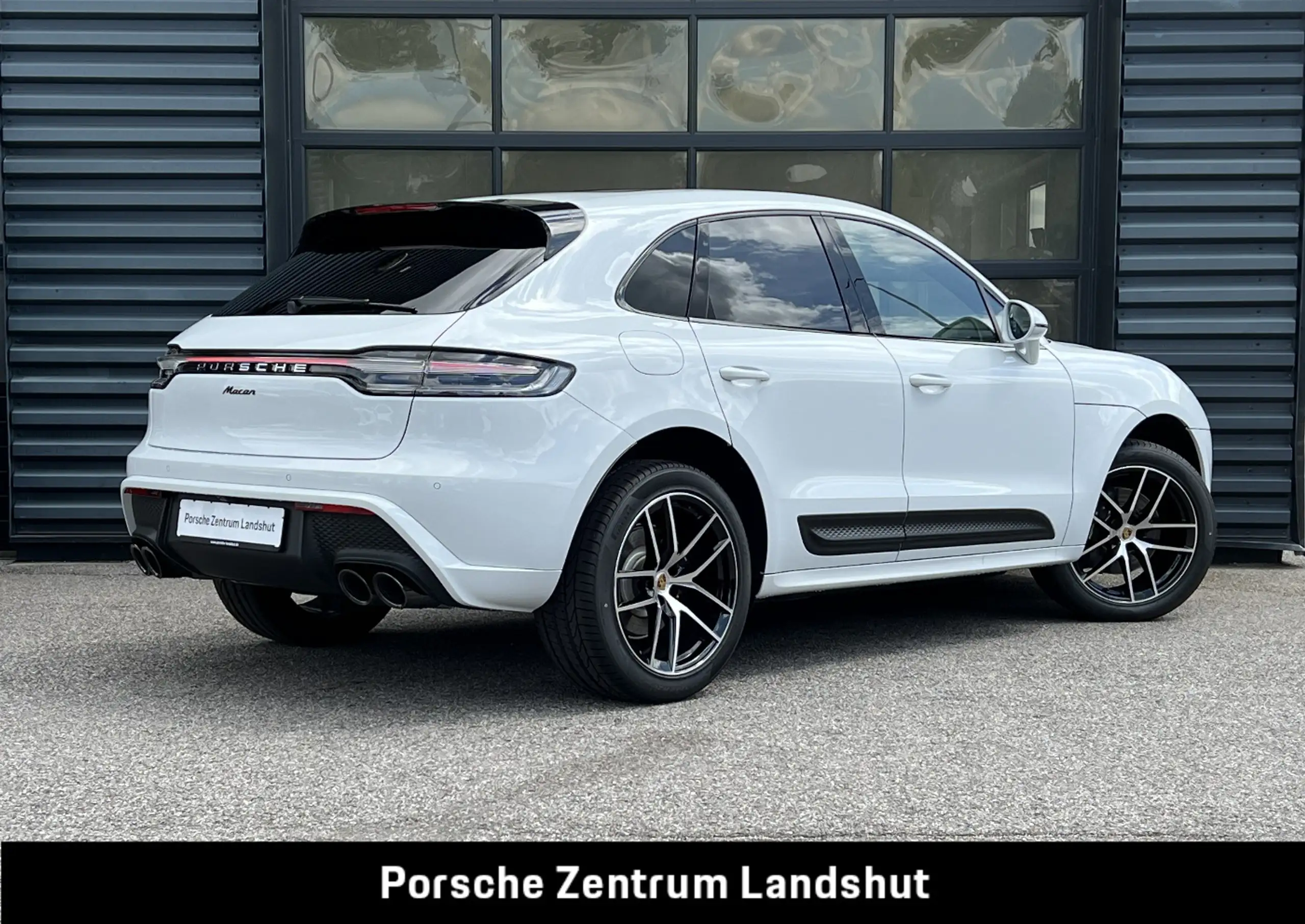 Porsche - Macan