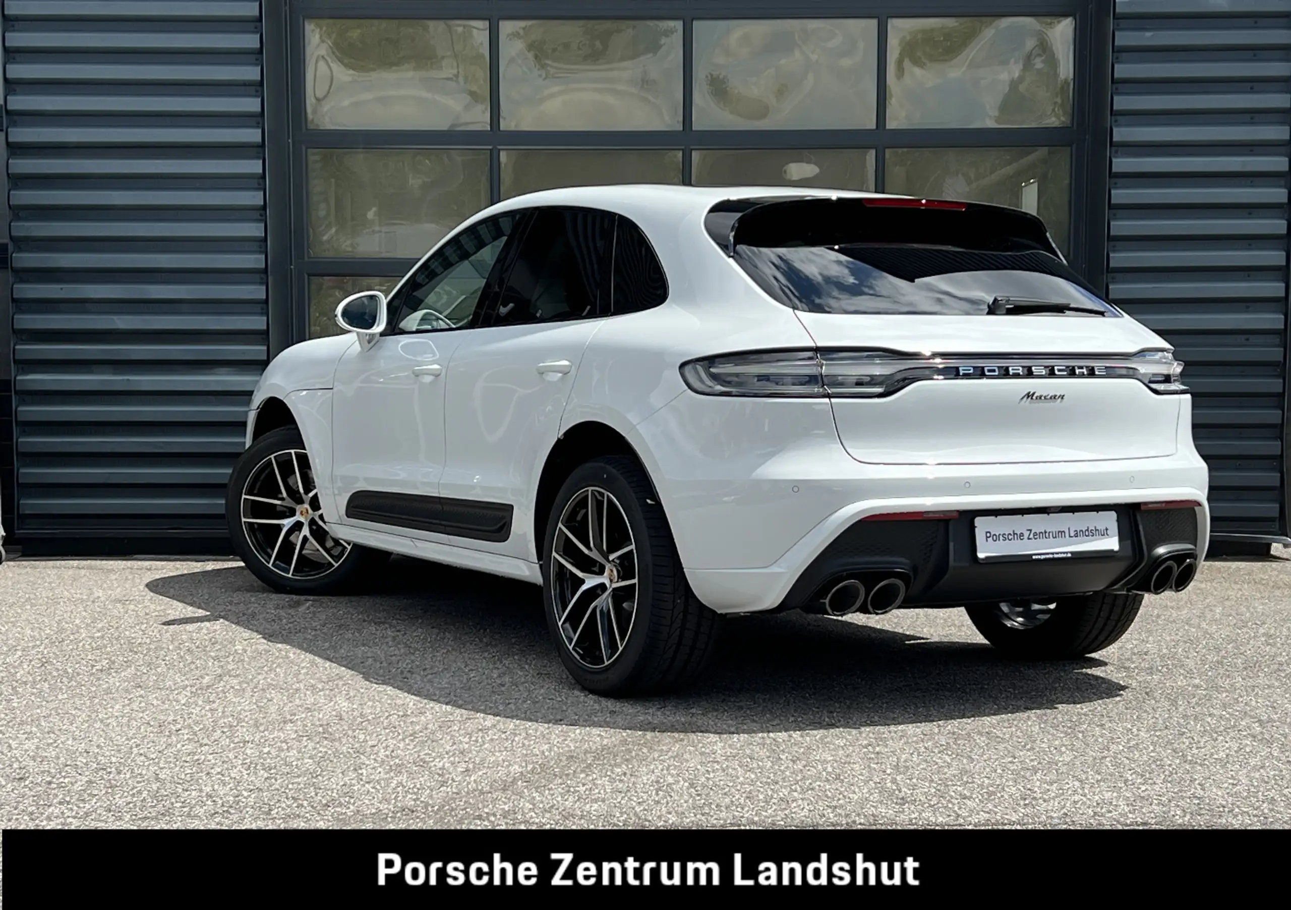 Porsche - Macan