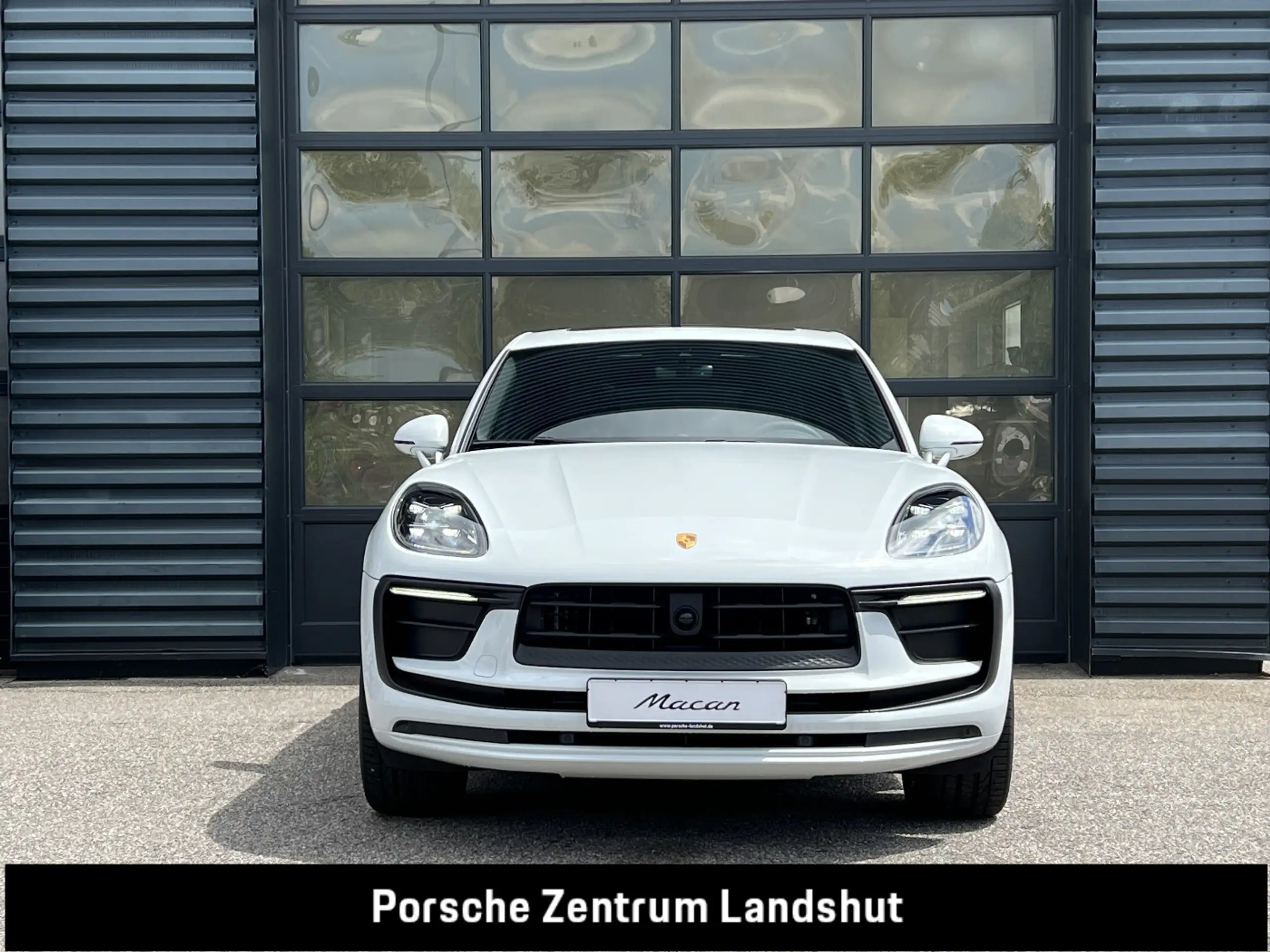 Porsche - Macan